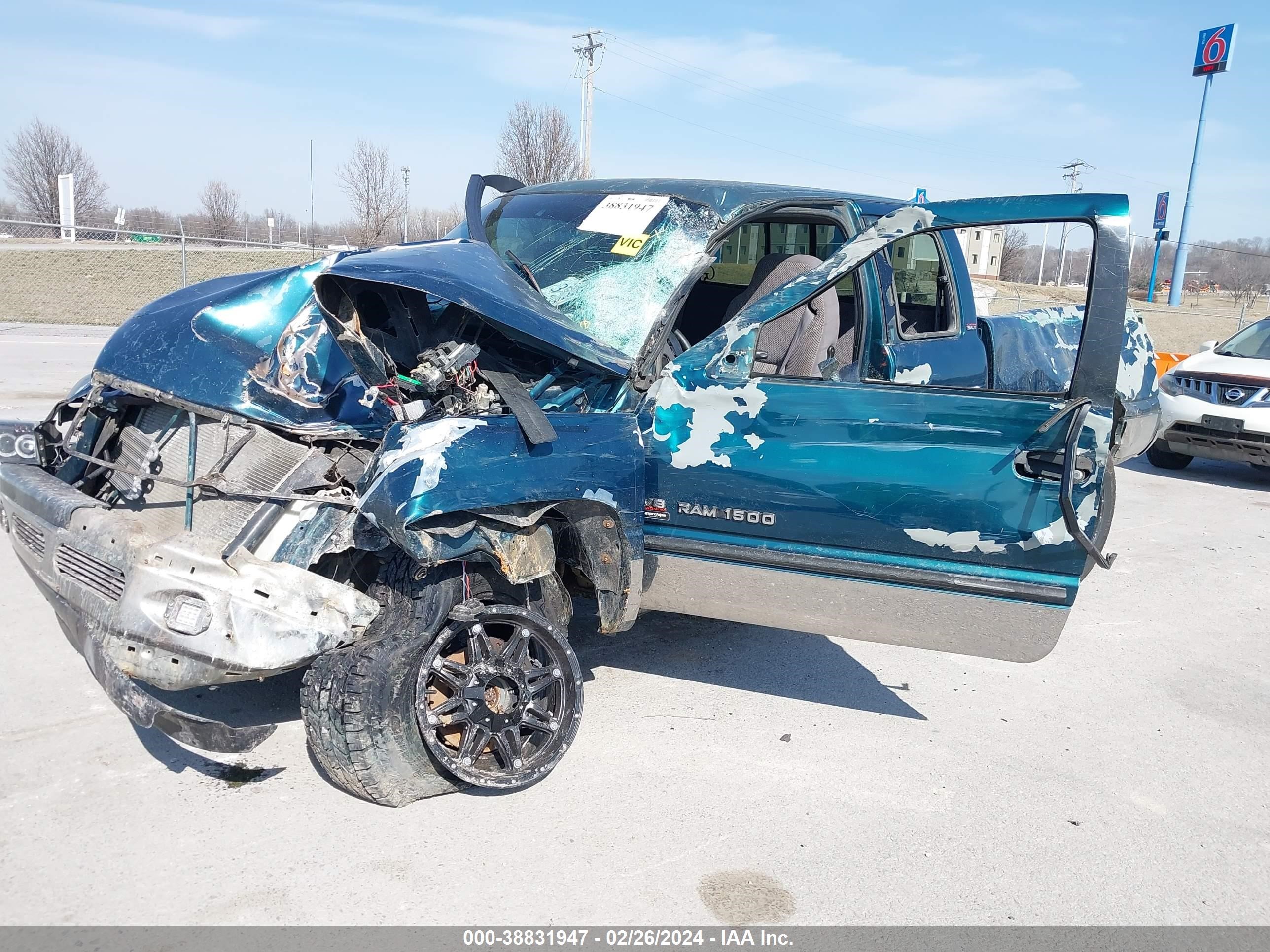 Photo 1 VIN: 3B7HF12YXXG177168 - DODGE RAM 