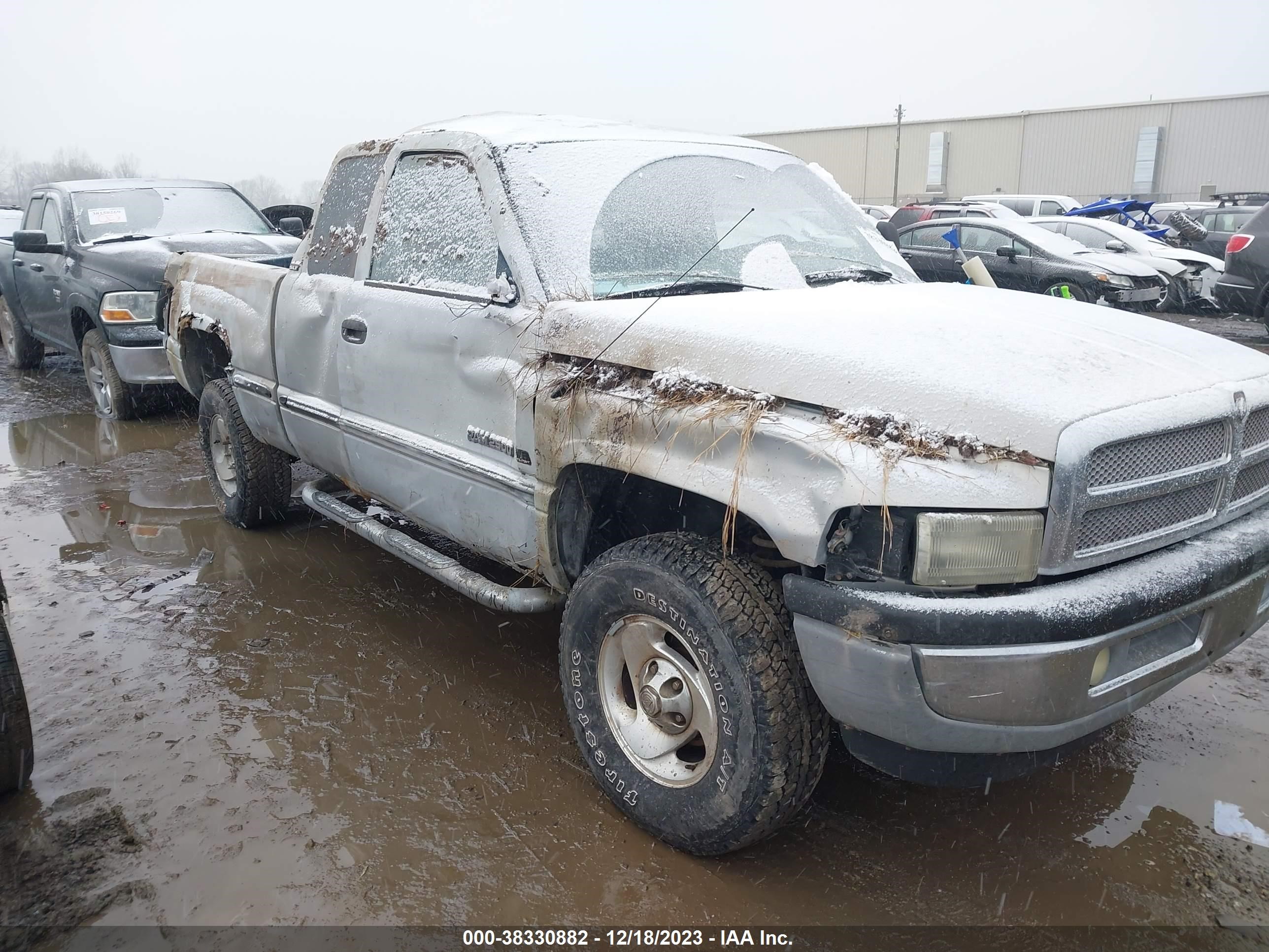 Photo 5 VIN: 3B7HF13Y1XG248031 - DODGE RAM 