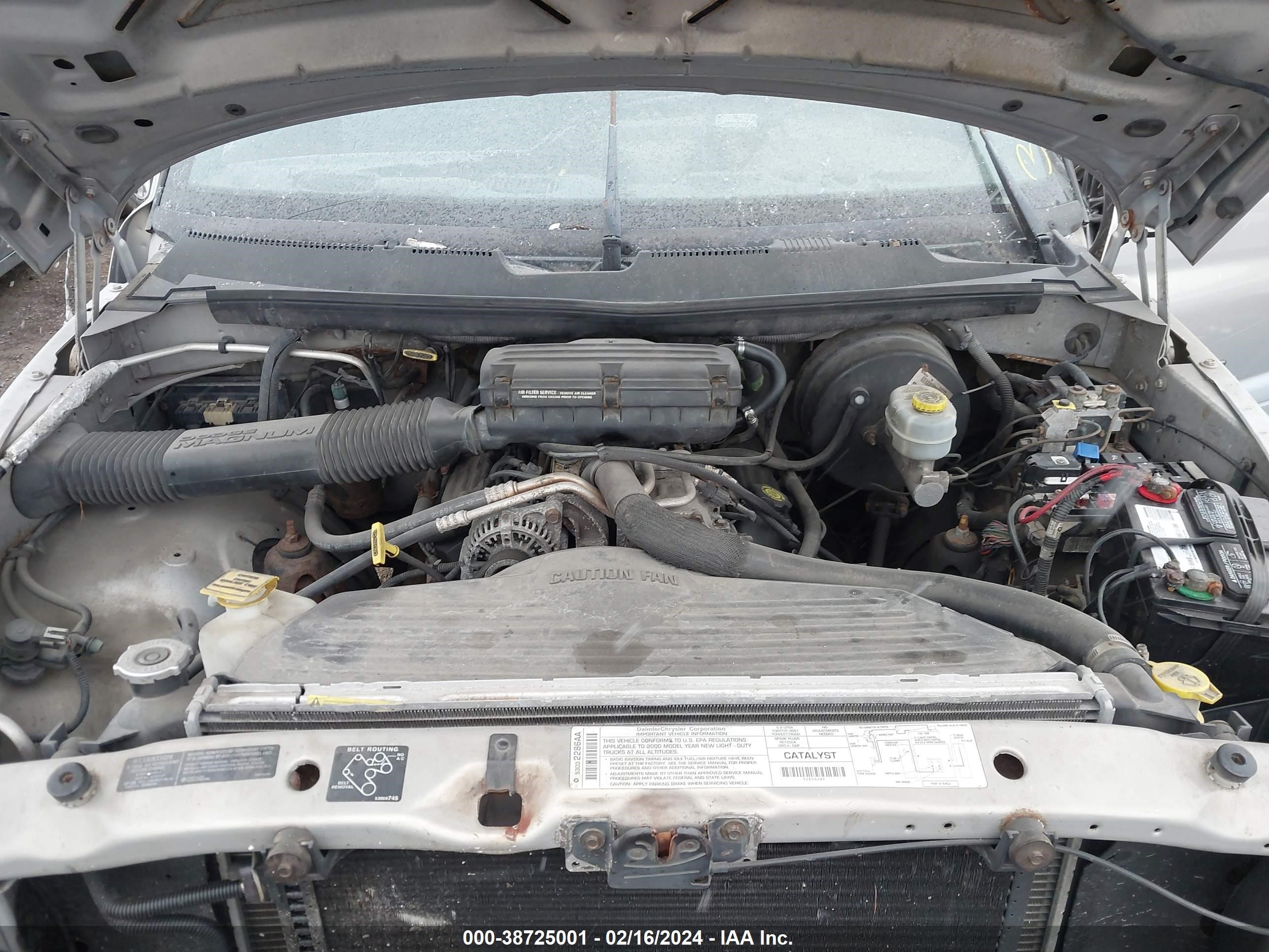 Photo 9 VIN: 3B7HF13Y5YM213527 - DODGE RAM 