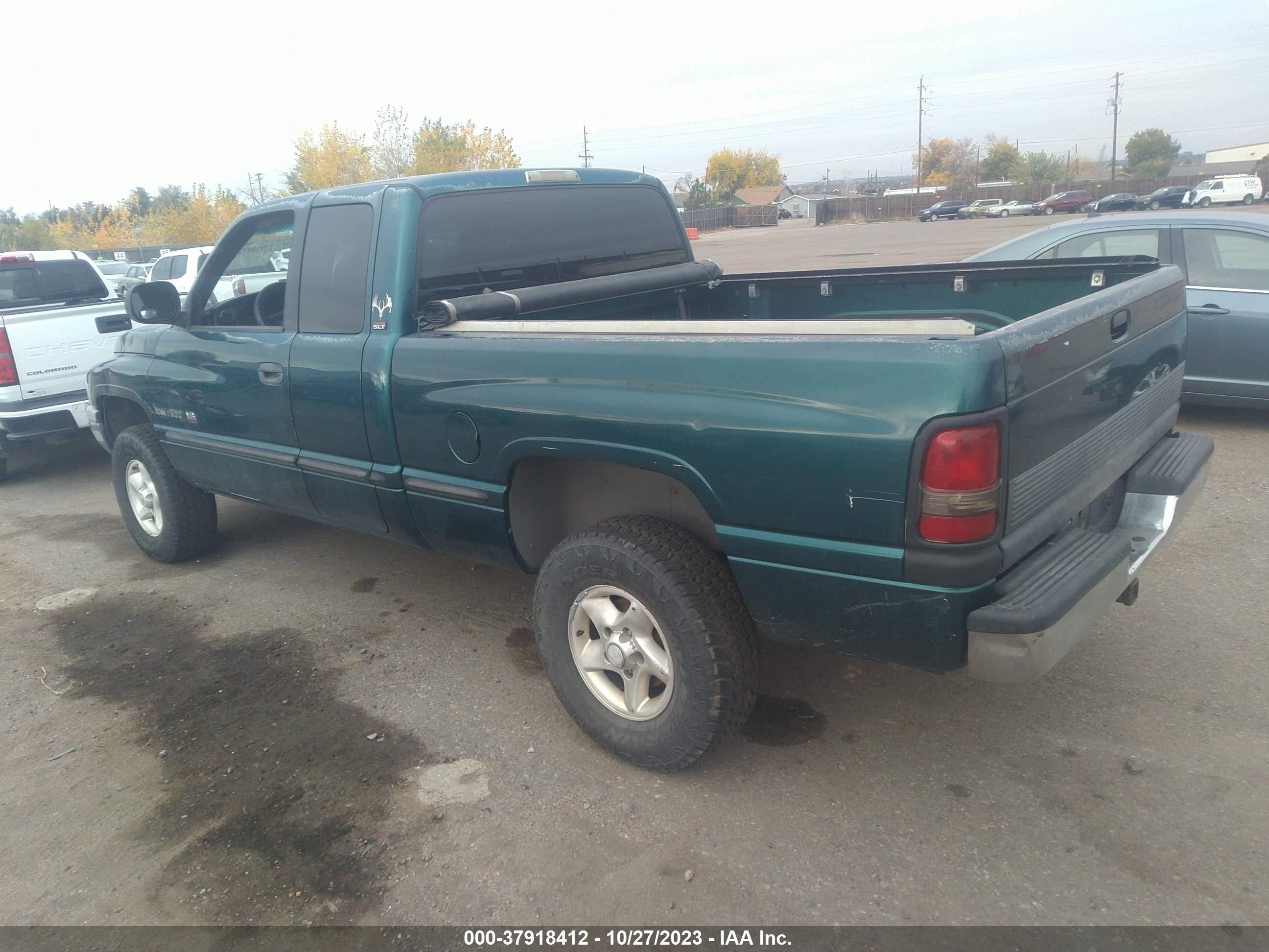 Photo 2 VIN: 3B7HF13Y6WG211393 - DODGE RAM 