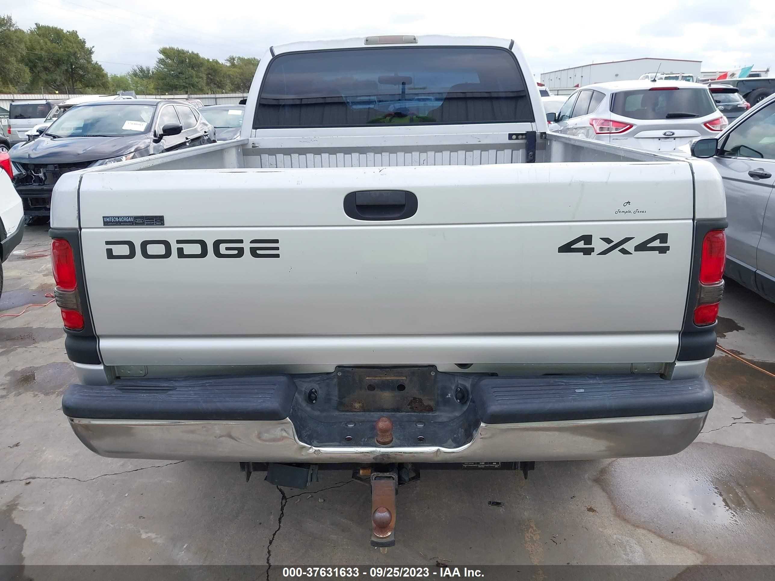 Photo 16 VIN: 3B7HF13Y81M515173 - DODGE RAM 