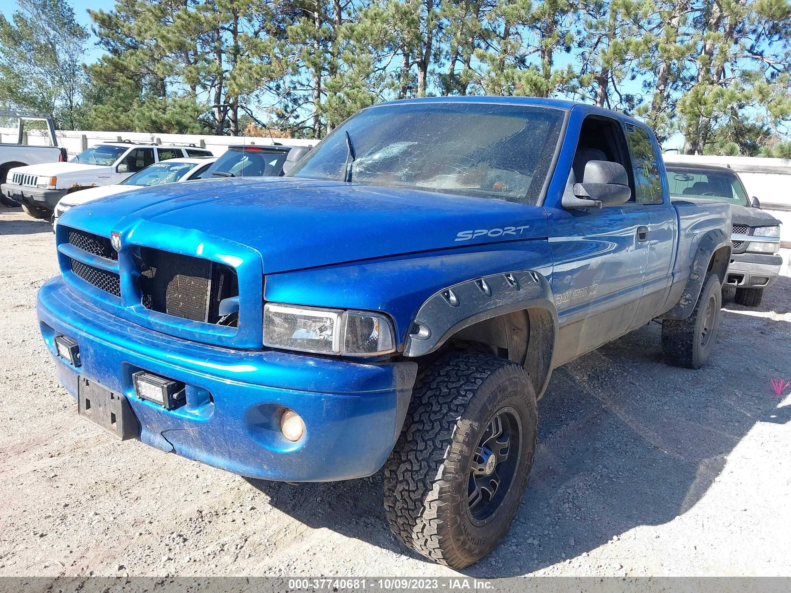 Photo 1 VIN: 3B7HF13YXYG128441 - DODGE RAM 