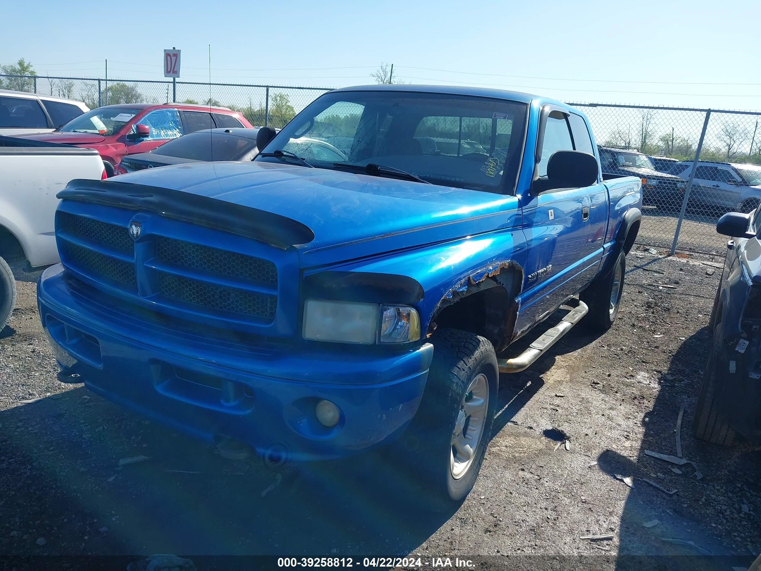 Photo 1 VIN: 3B7HF13Z01G706657 - DODGE RAM 