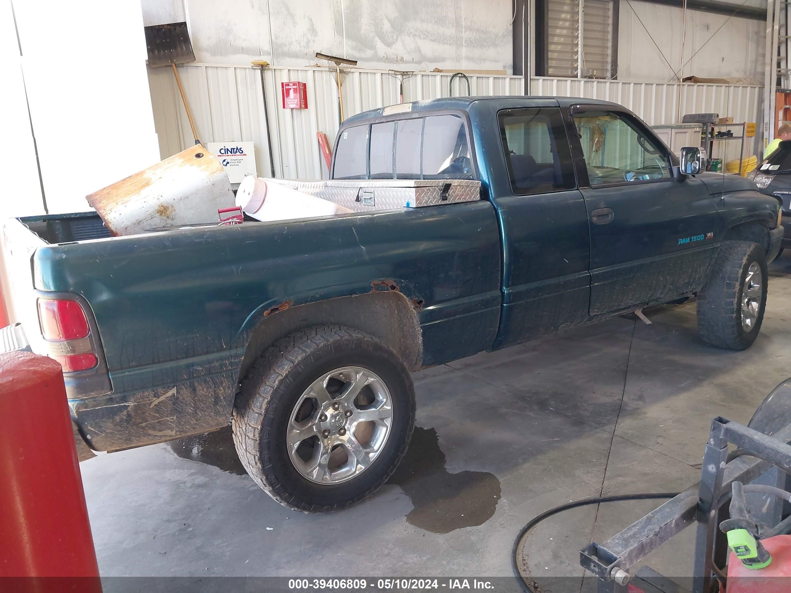 Photo 3 VIN: 3B7HF13Z0TG178346 - DODGE RAM 