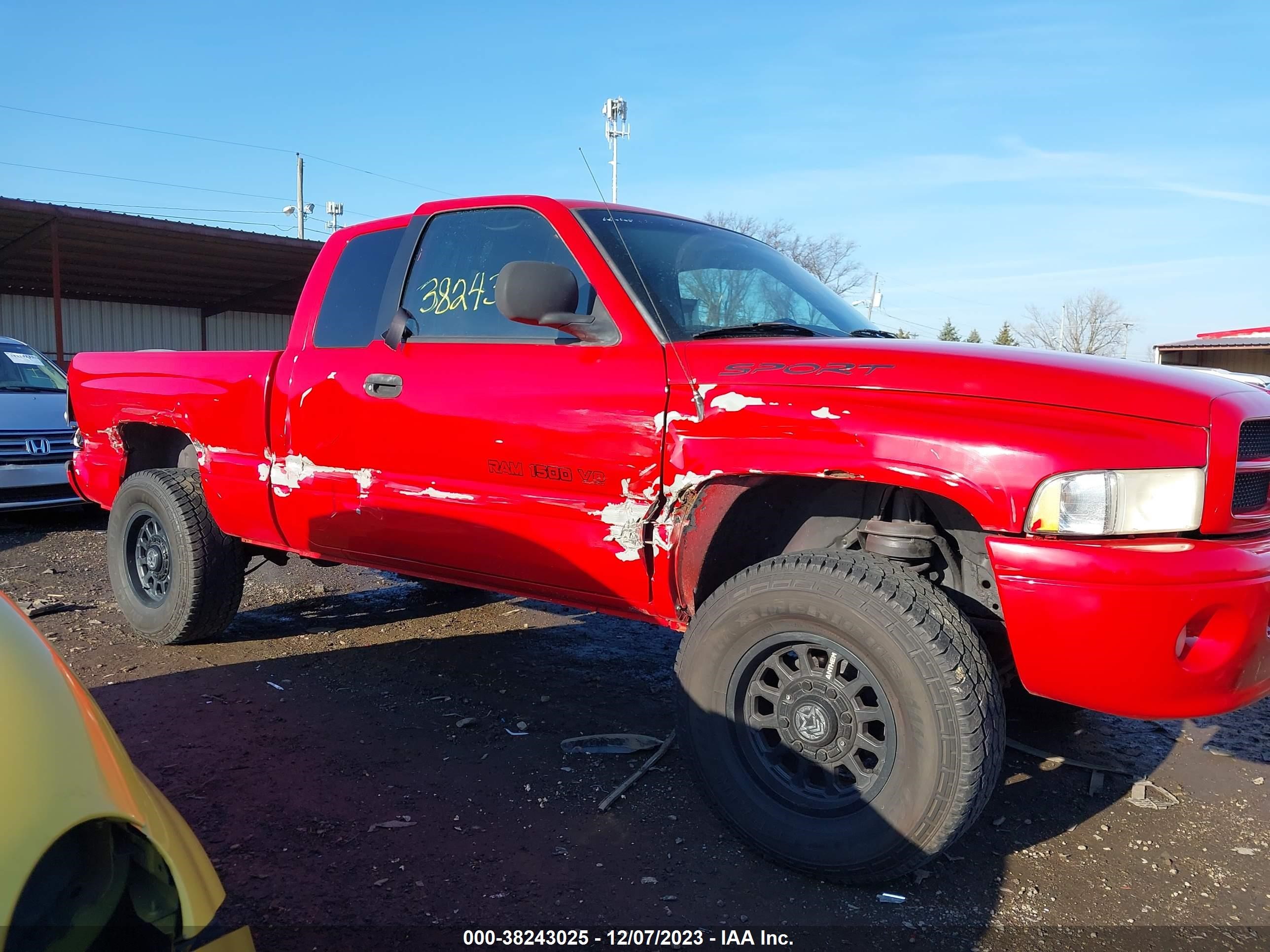 Photo 13 VIN: 3B7HF13Z1XG229164 - DODGE RAM 