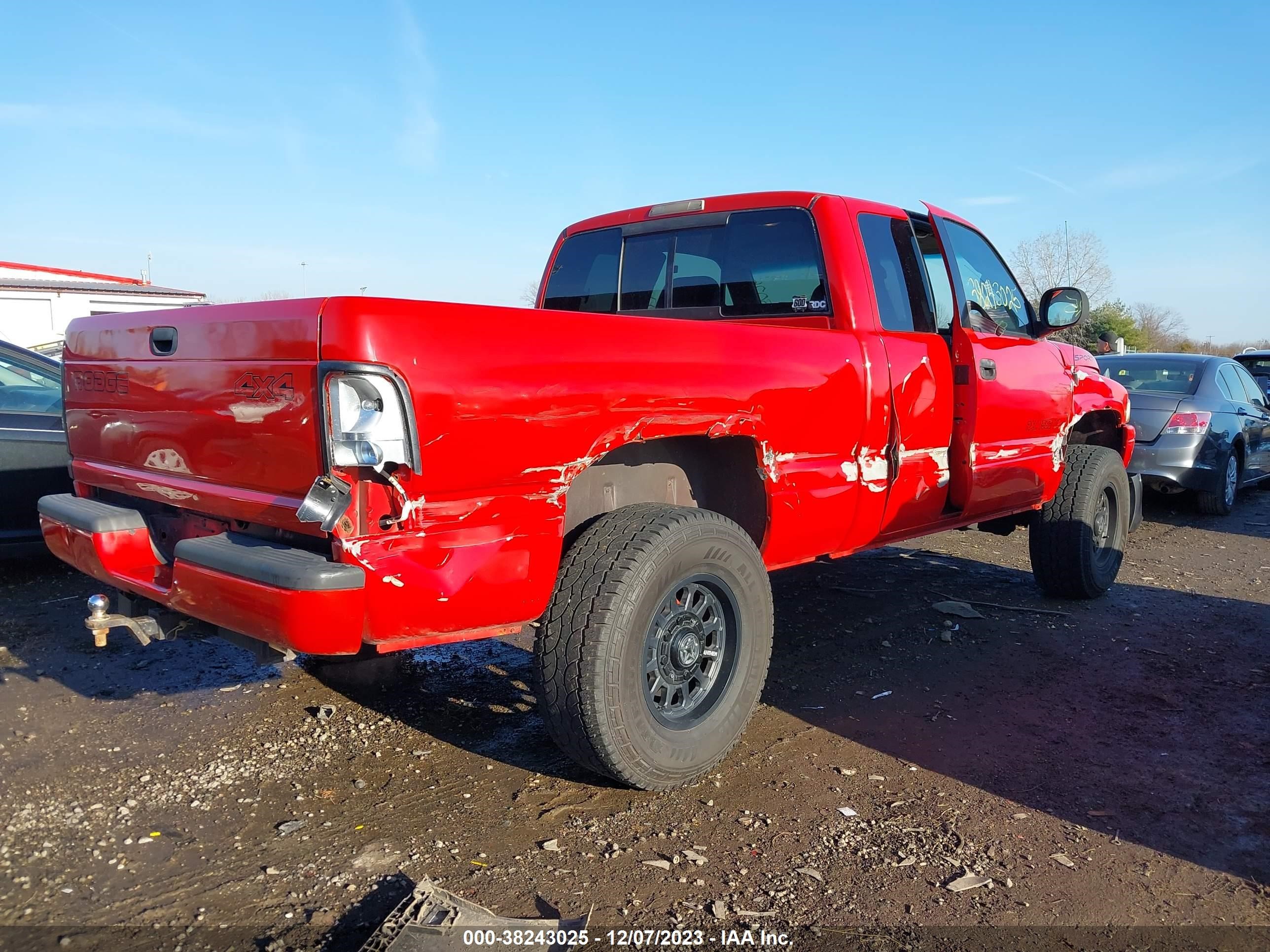 Photo 3 VIN: 3B7HF13Z1XG229164 - DODGE RAM 