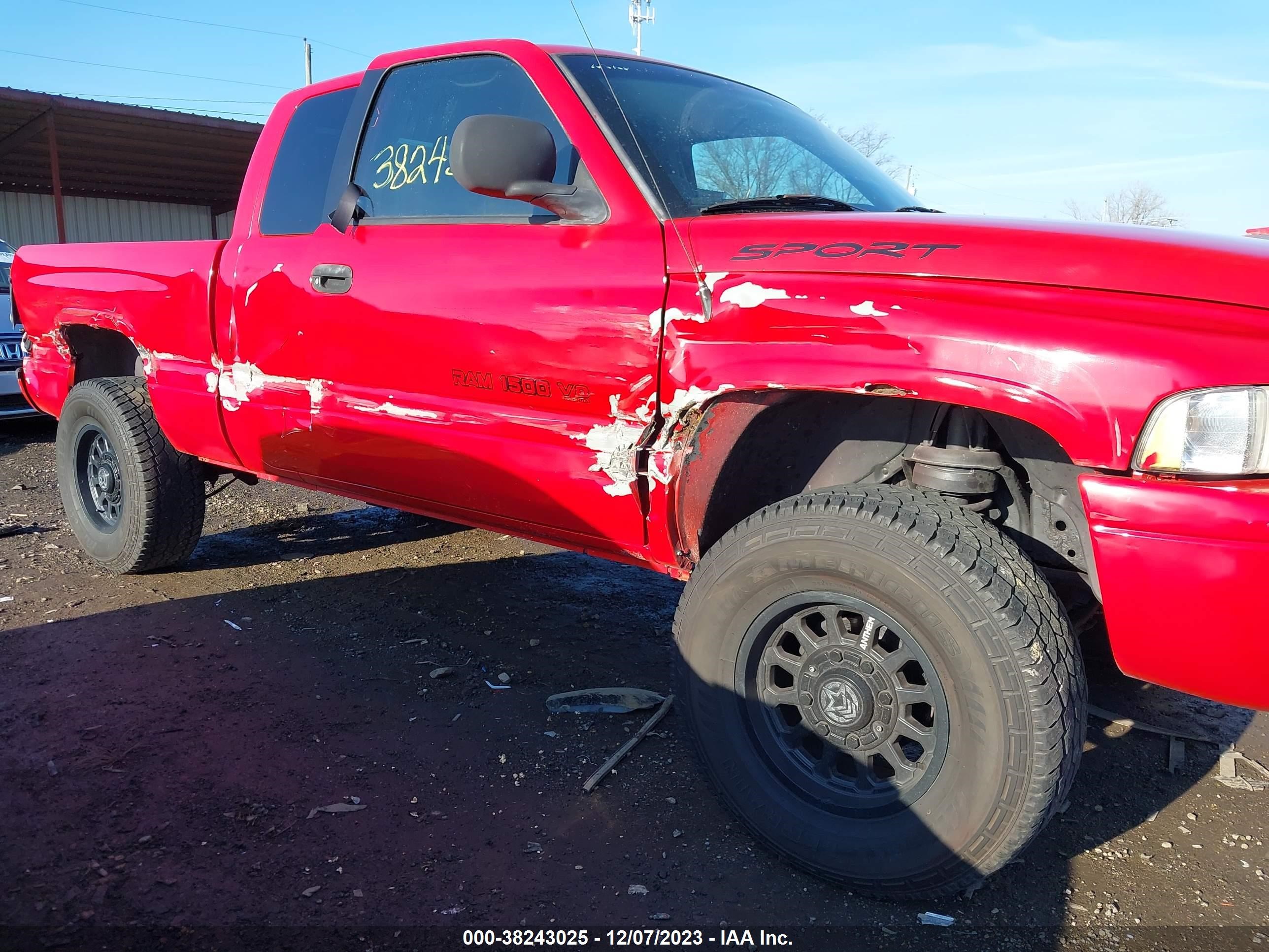 Photo 5 VIN: 3B7HF13Z1XG229164 - DODGE RAM 