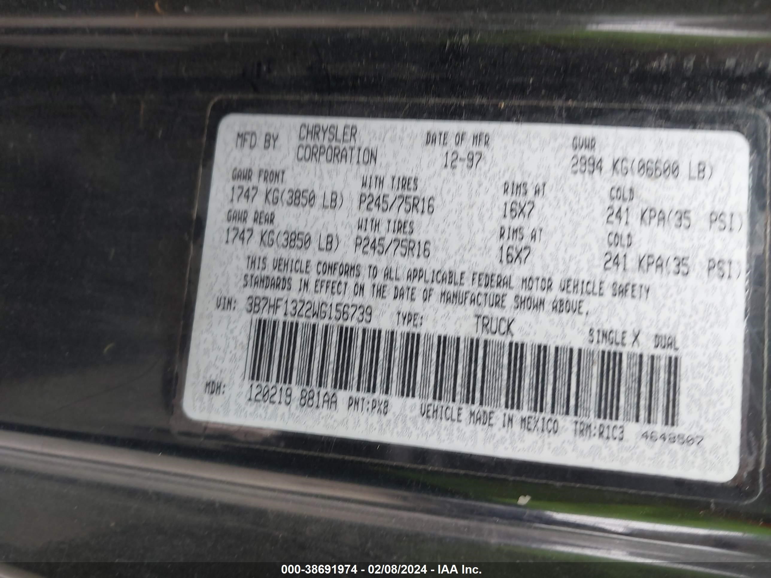 Photo 8 VIN: 3B7HF13Z2WG156739 - DODGE RAM 