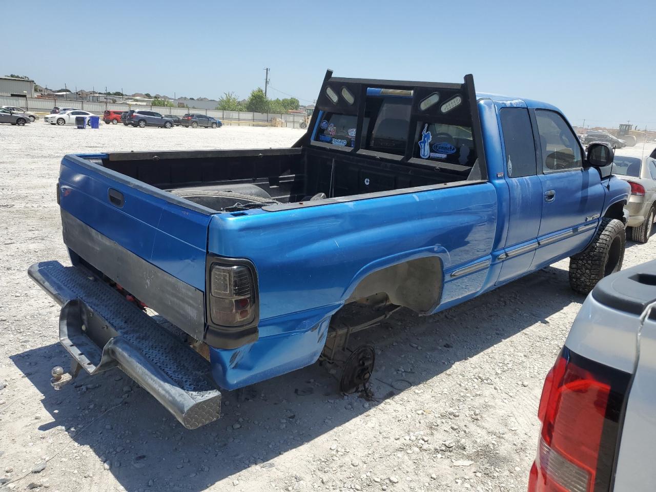 Photo 2 VIN: 3B7HF13Z2WG225915 - DODGE RAM 