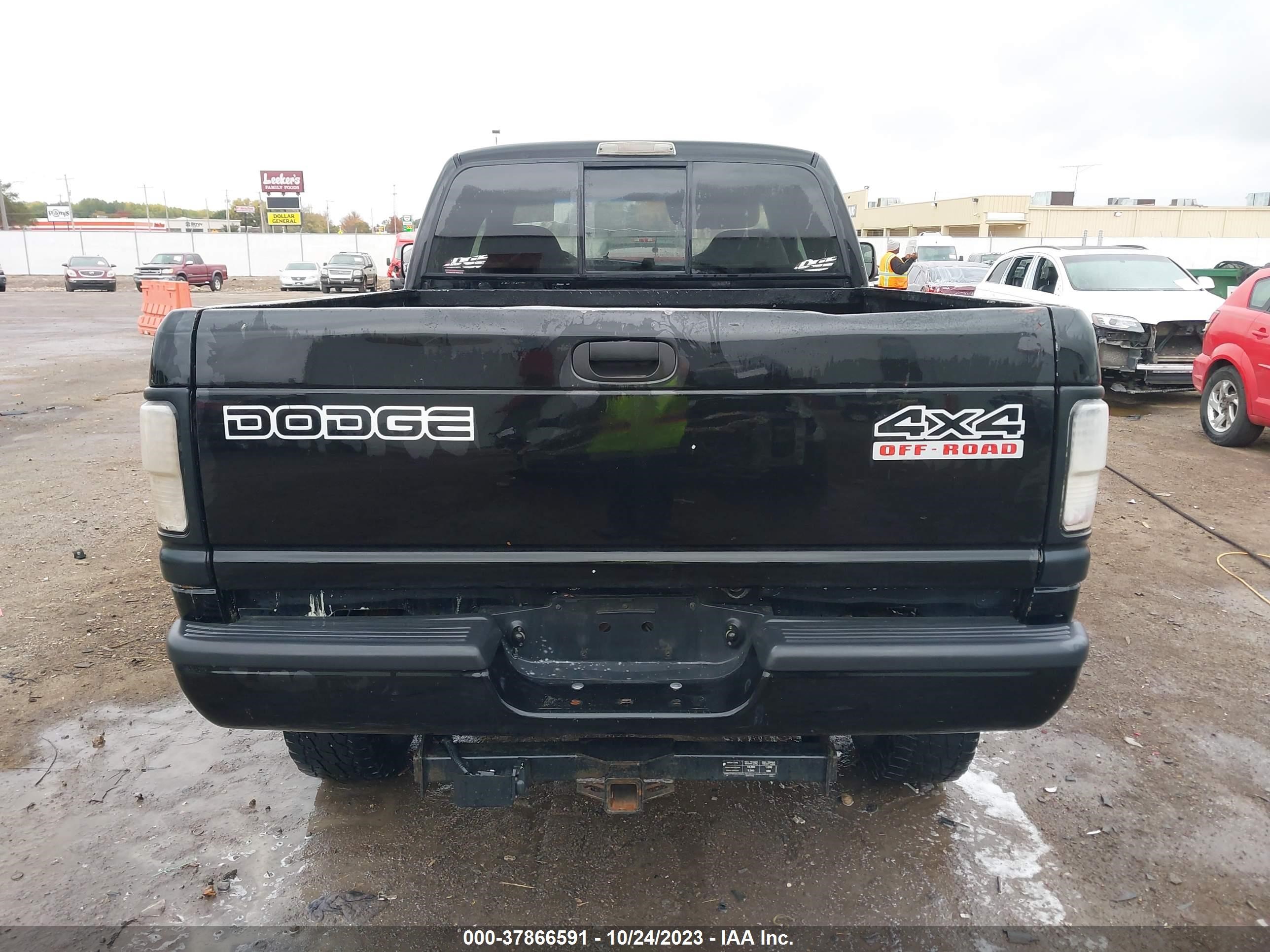 Photo 16 VIN: 3B7HF13Z31G718835 - DODGE RAM 