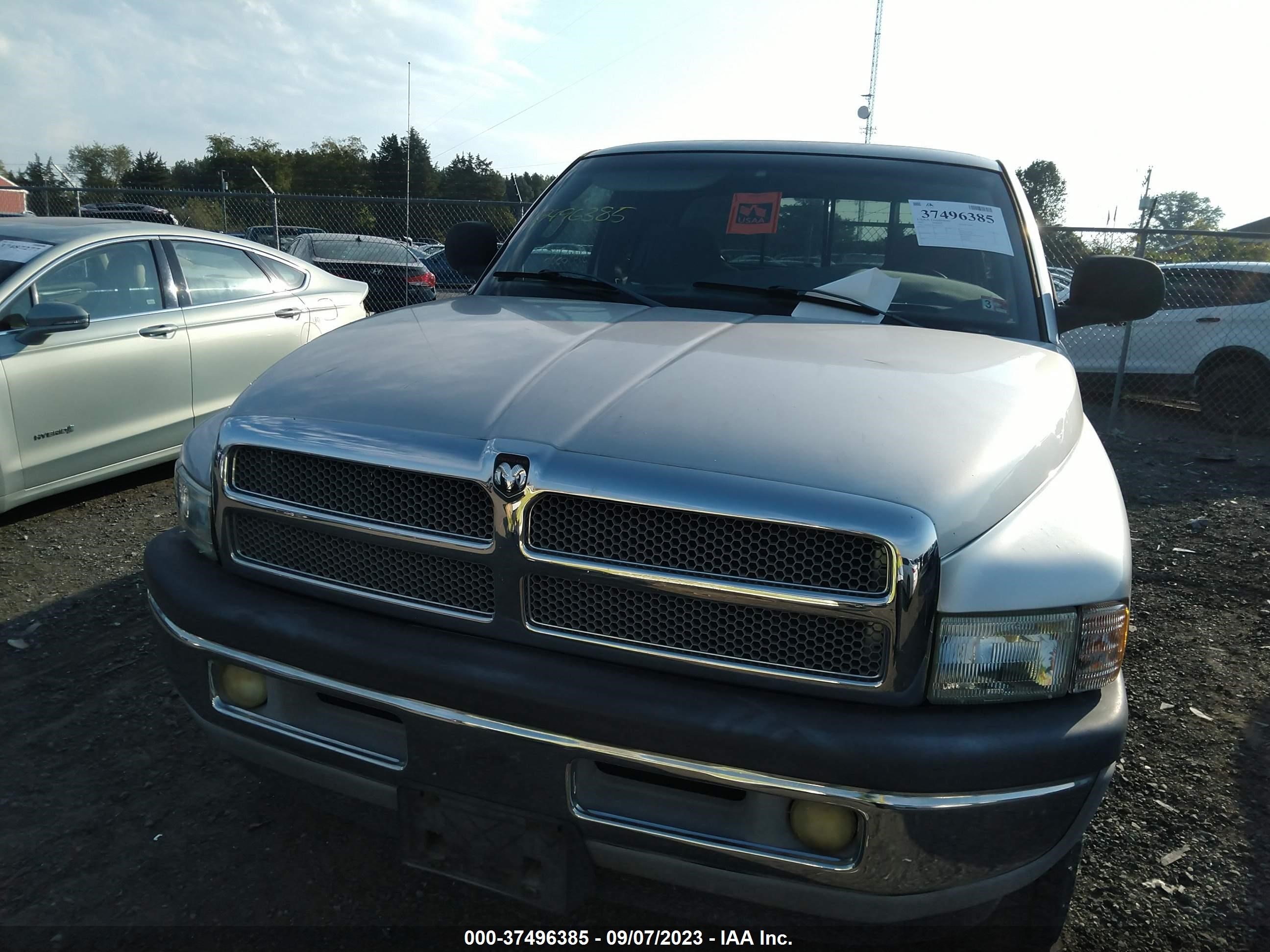 Photo 11 VIN: 3B7HF13Z31G776430 - DODGE RAM 