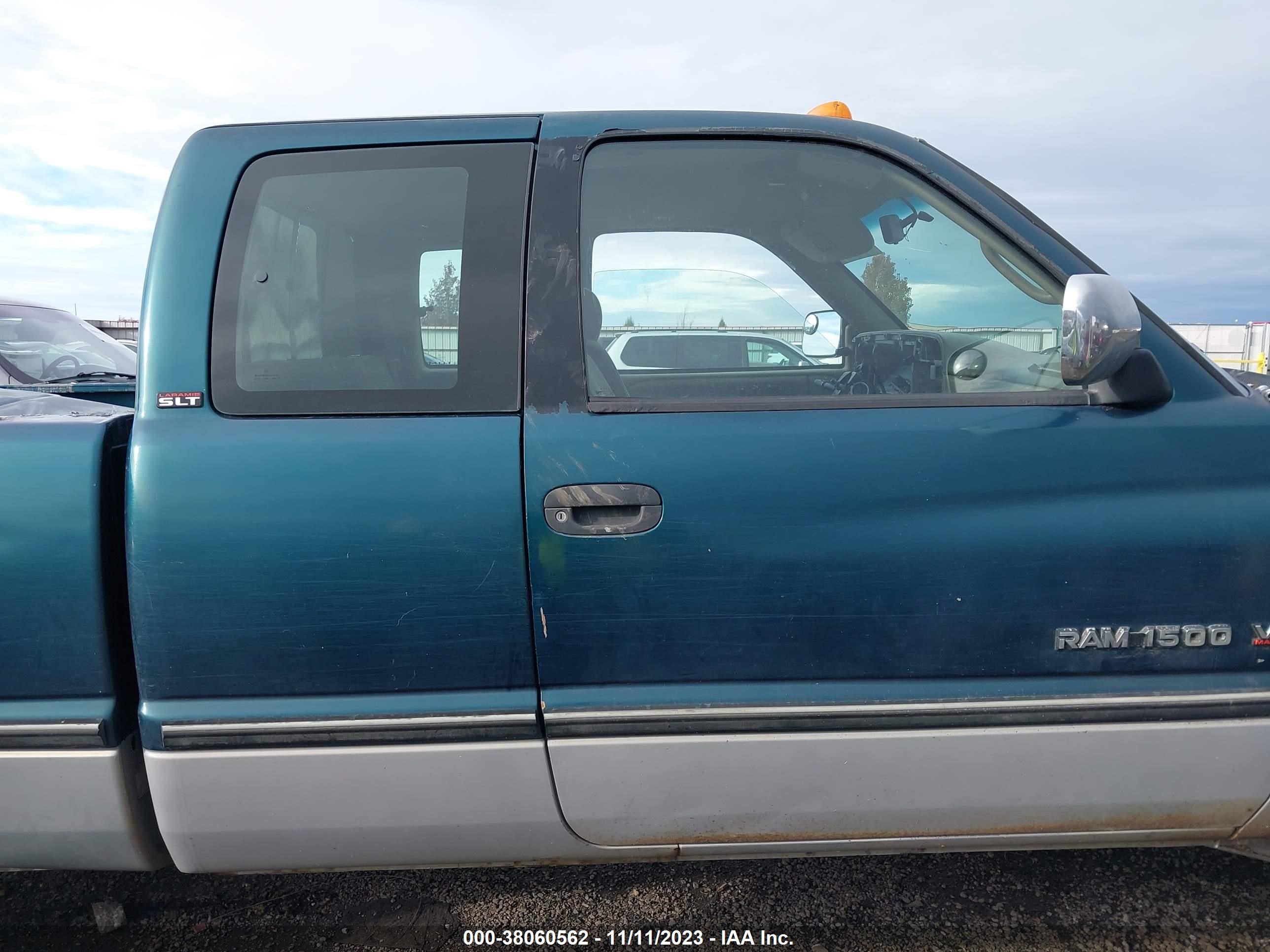 Photo 12 VIN: 3B7HF13Z3SM169608 - DODGE RAM 