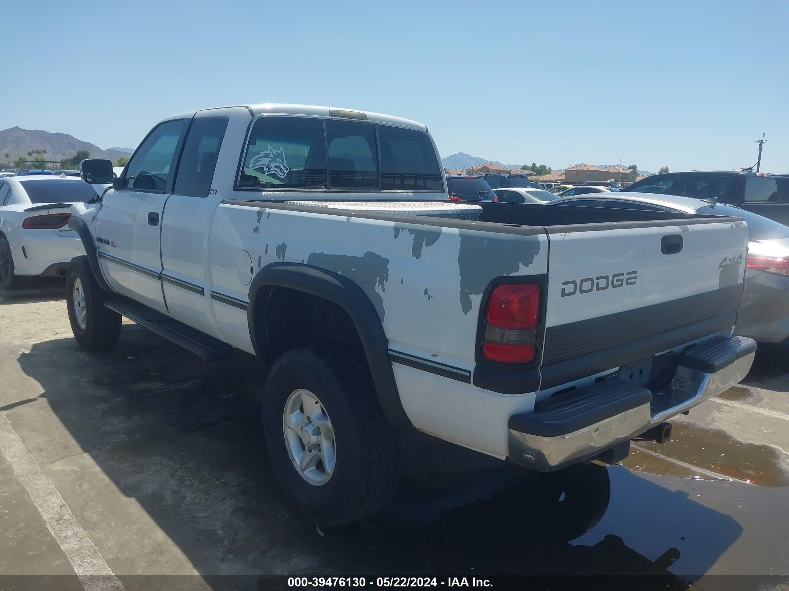 Photo 2 VIN: 3B7HF13Z4TM179632 - DODGE RAM 