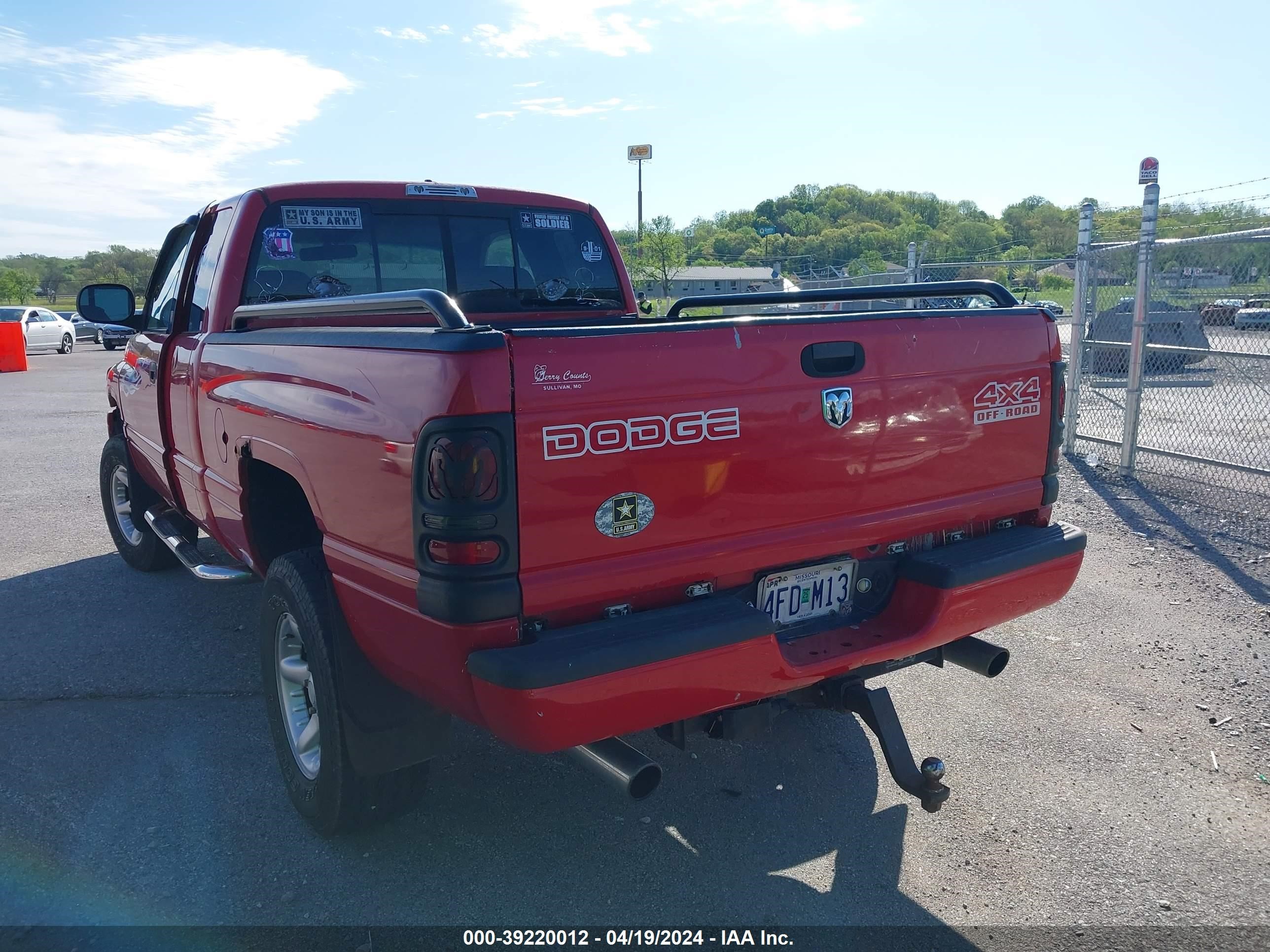 Photo 2 VIN: 3B7HF13Z51G190330 - DODGE RAM 