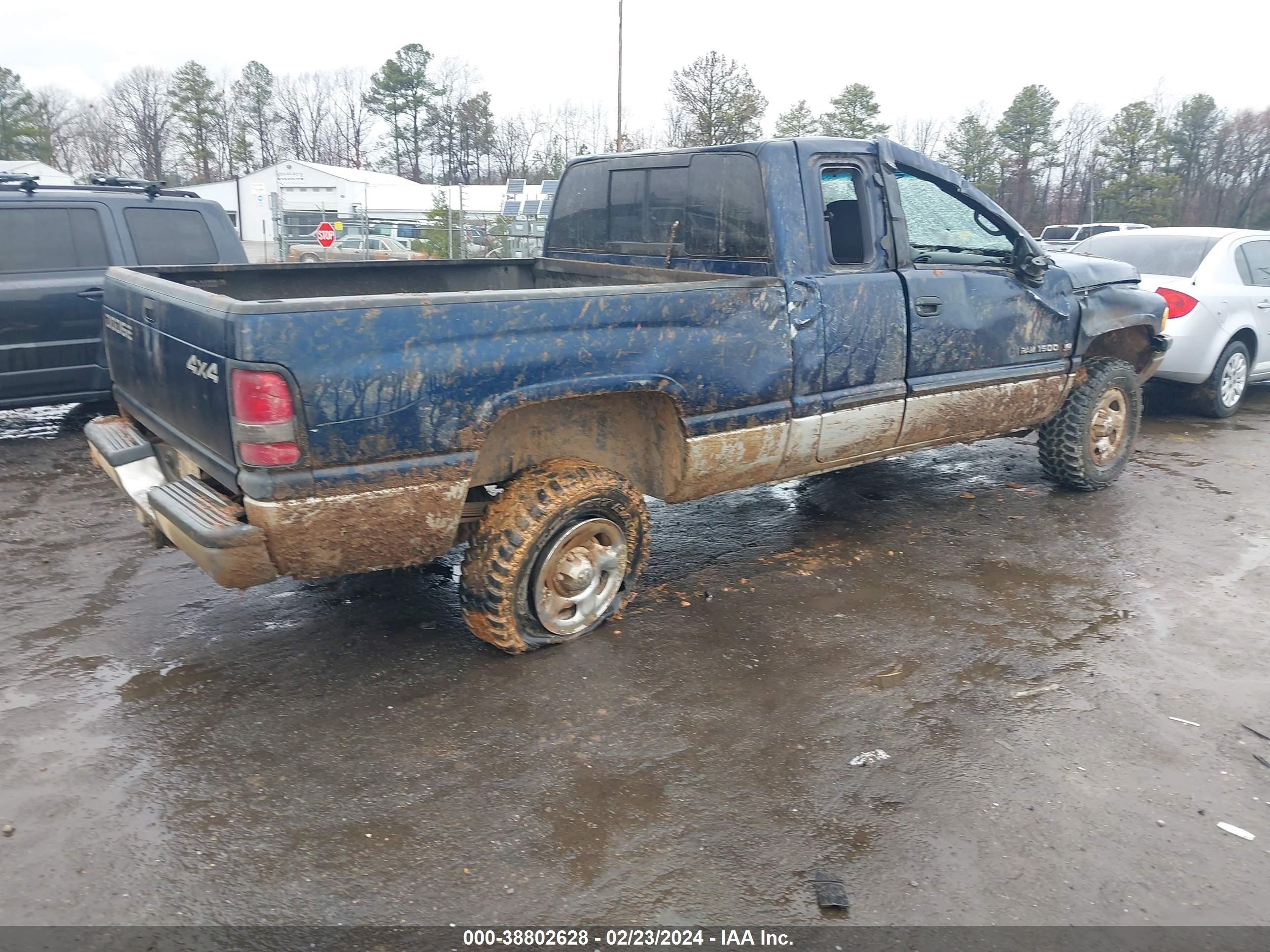 Photo 3 VIN: 3B7HF13Z51M557311 - DODGE RAM 