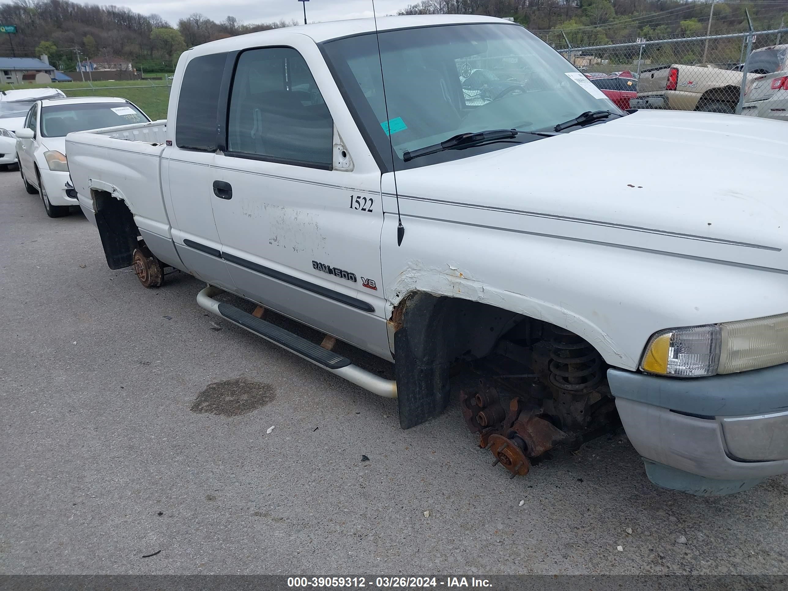 Photo 5 VIN: 3B7HF13Z61M548410 - DODGE RAM 