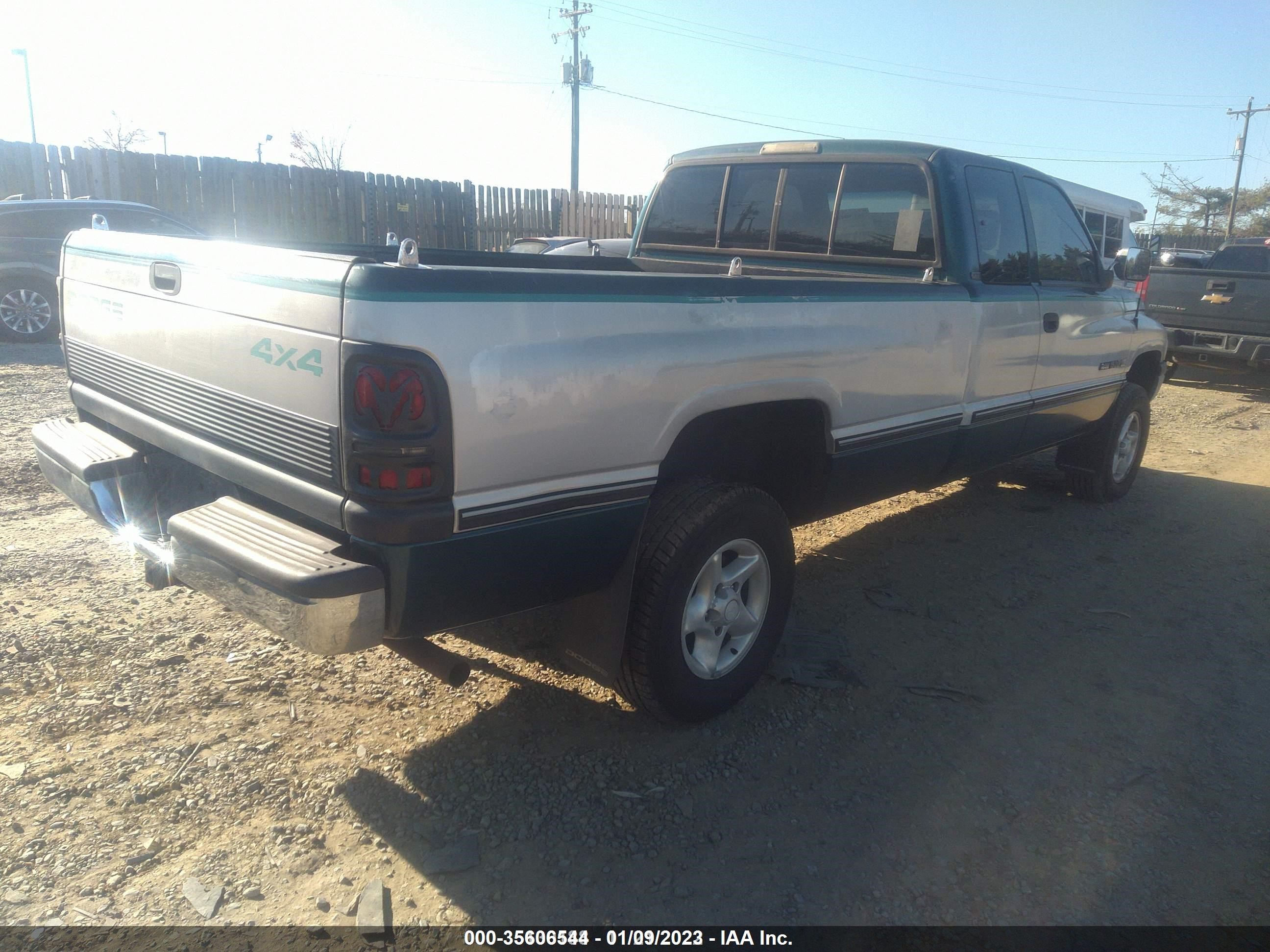 Photo 3 VIN: 3B7HF13Z6VG799335 - DODGE RAM 