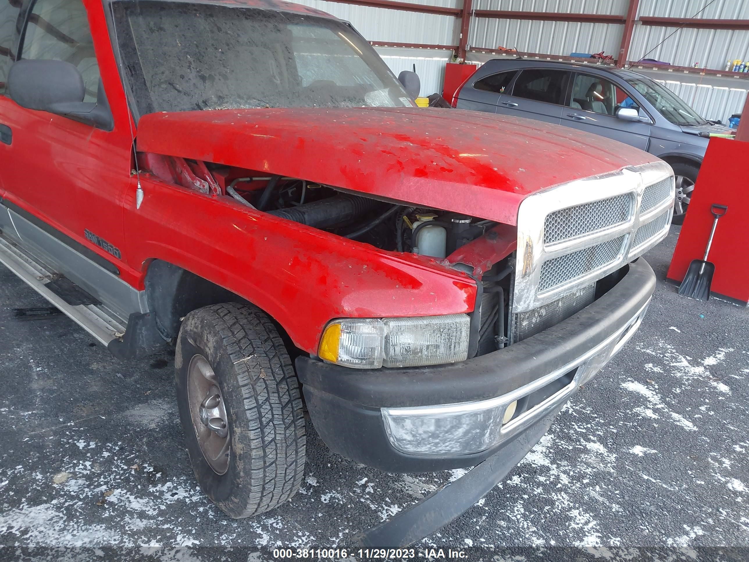 Photo 5 VIN: 3B7HF13Z9YM208999 - DODGE RAM 