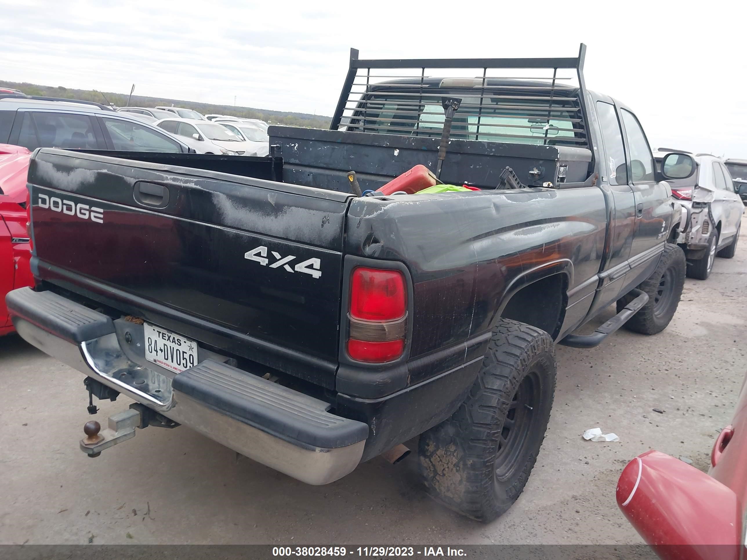 Photo 3 VIN: 3B7HF13ZX1G799817 - DODGE RAM 