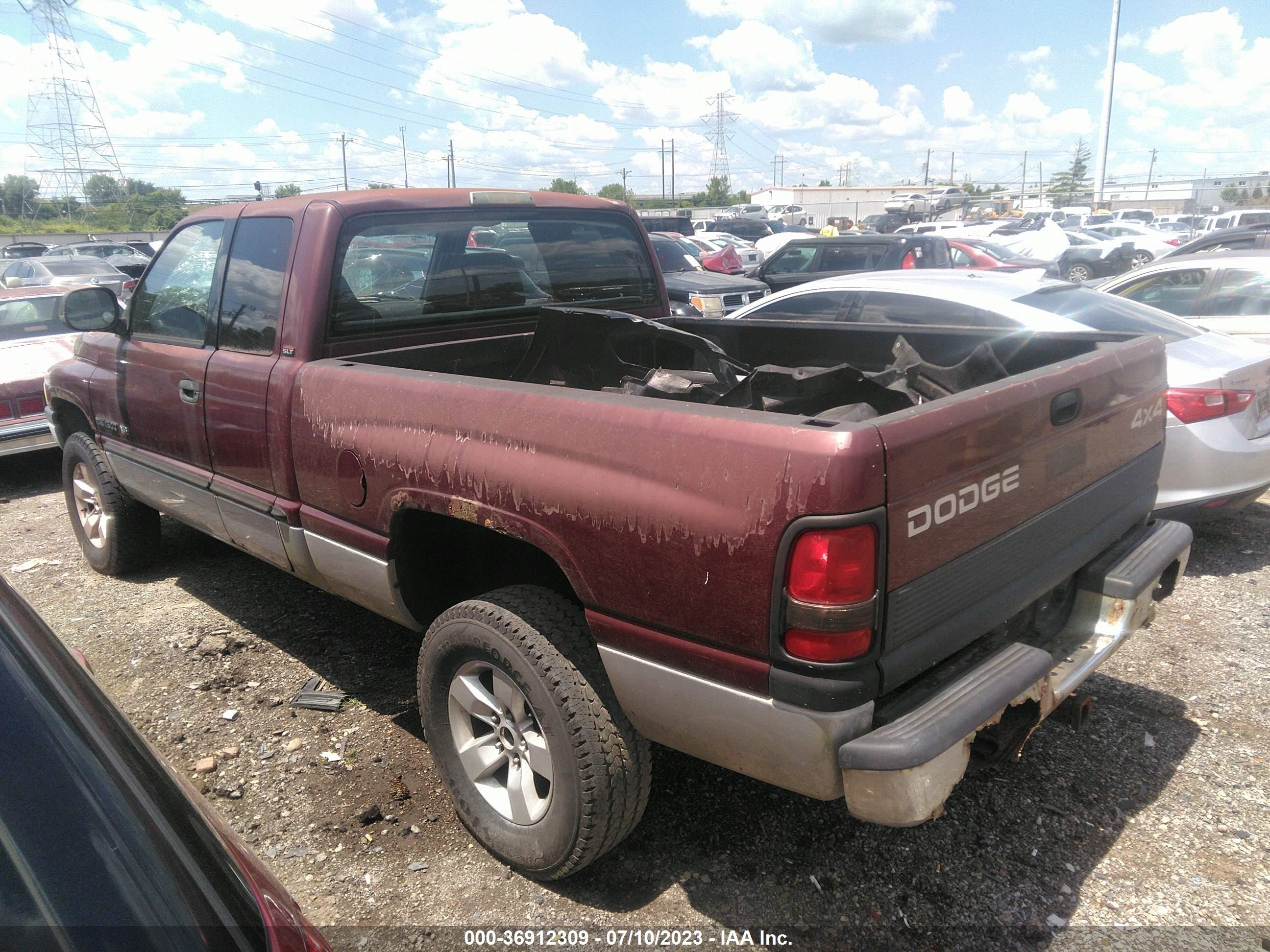 Photo 2 VIN: 3B7HF13ZX1M278520 - DODGE RAM 