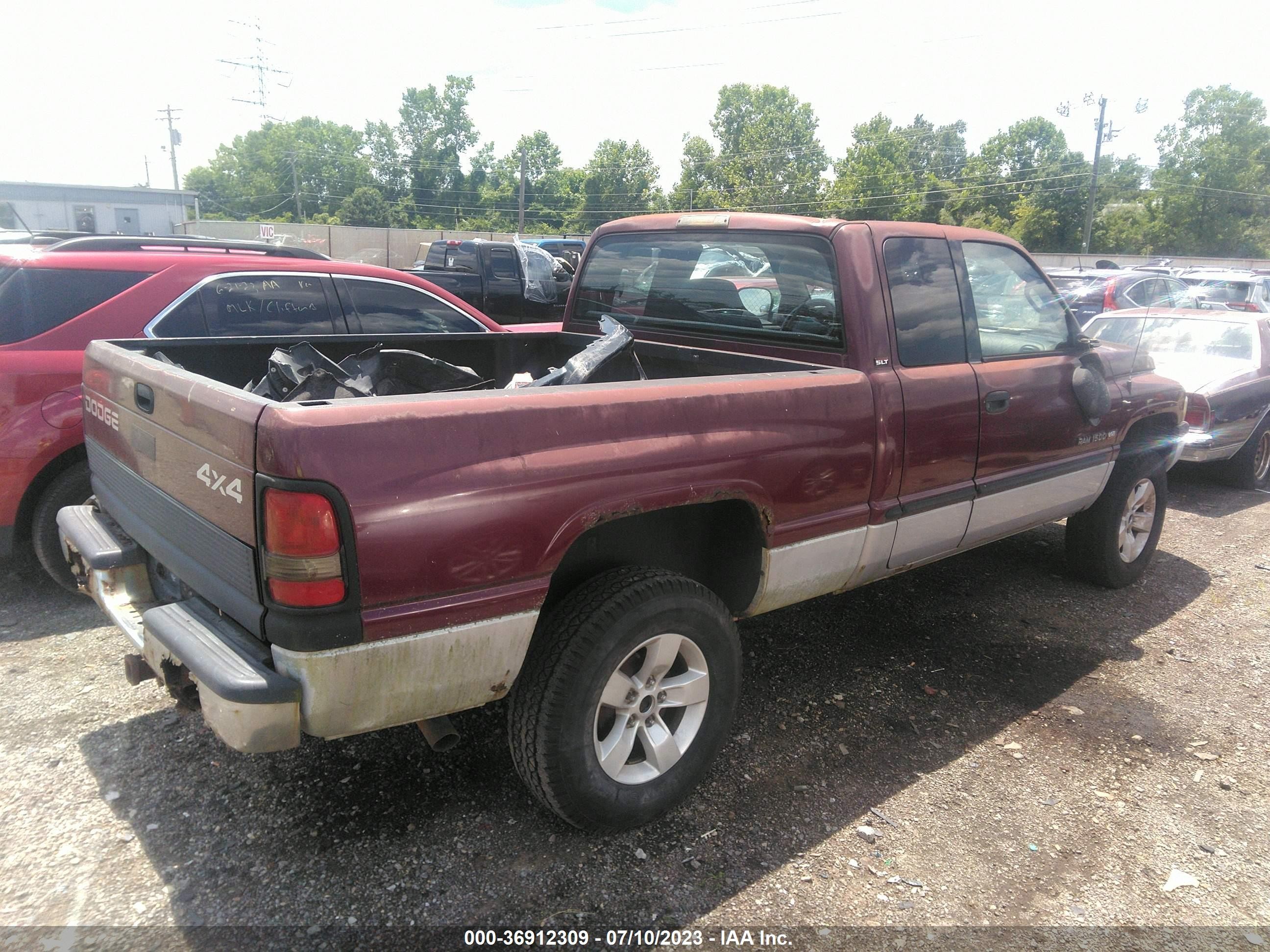 Photo 3 VIN: 3B7HF13ZX1M278520 - DODGE RAM 