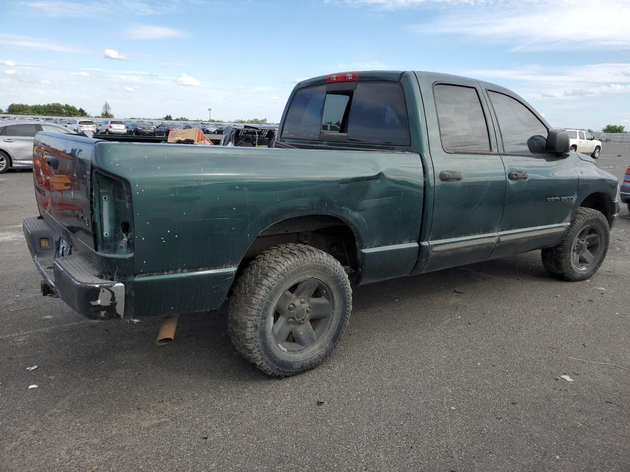 Photo 2 VIN: 3B7HU18N82G112122 - DODGE RAM 