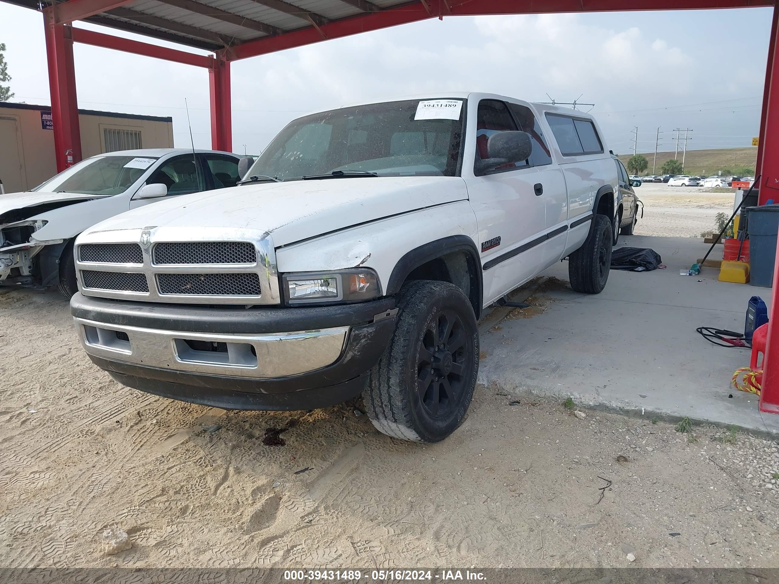 Photo 1 VIN: 3B7KC2263WG195724 - DODGE RAM 