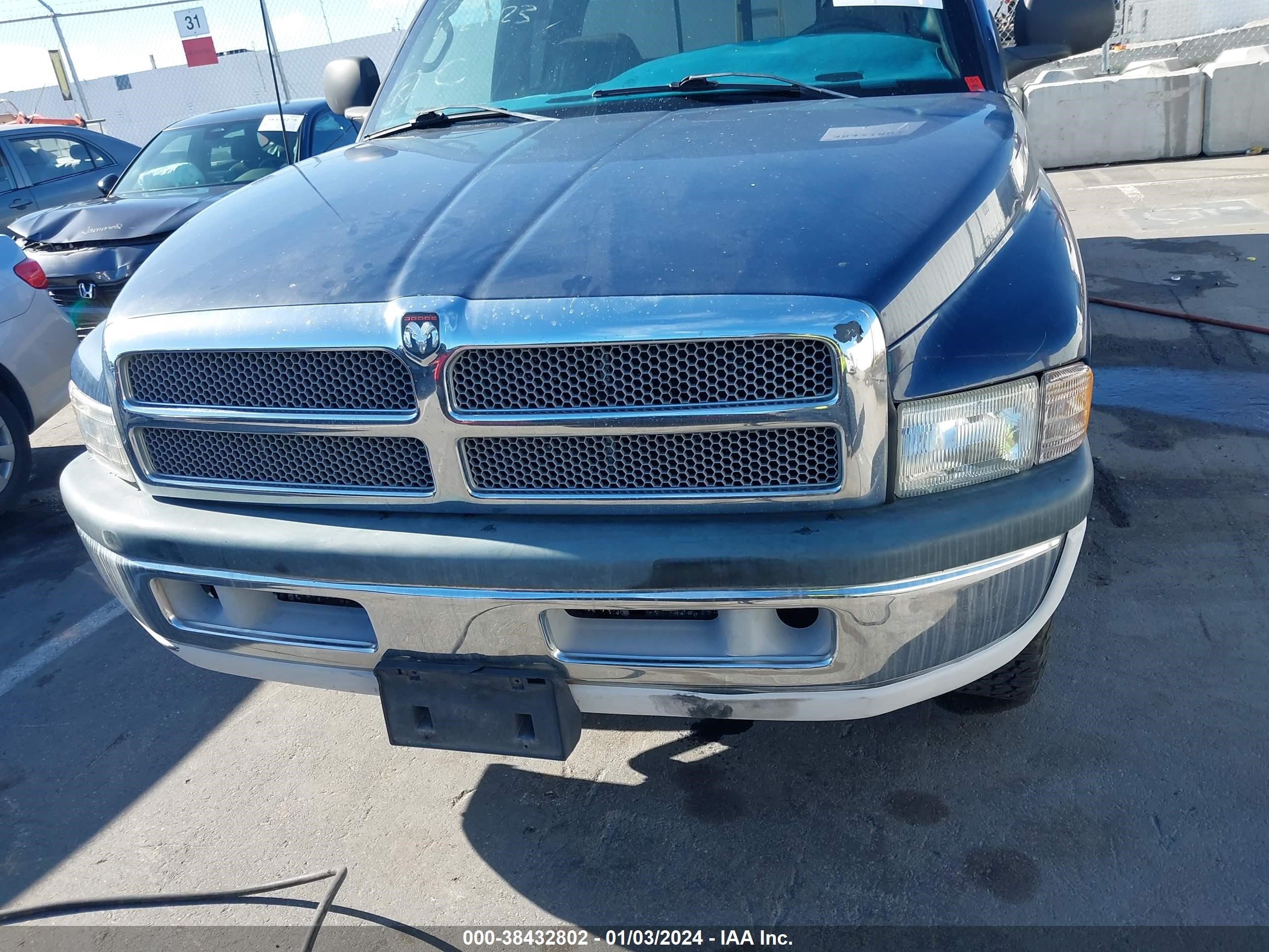 Photo 12 VIN: 3B7KC22D9WG116474 - DODGE RAM 