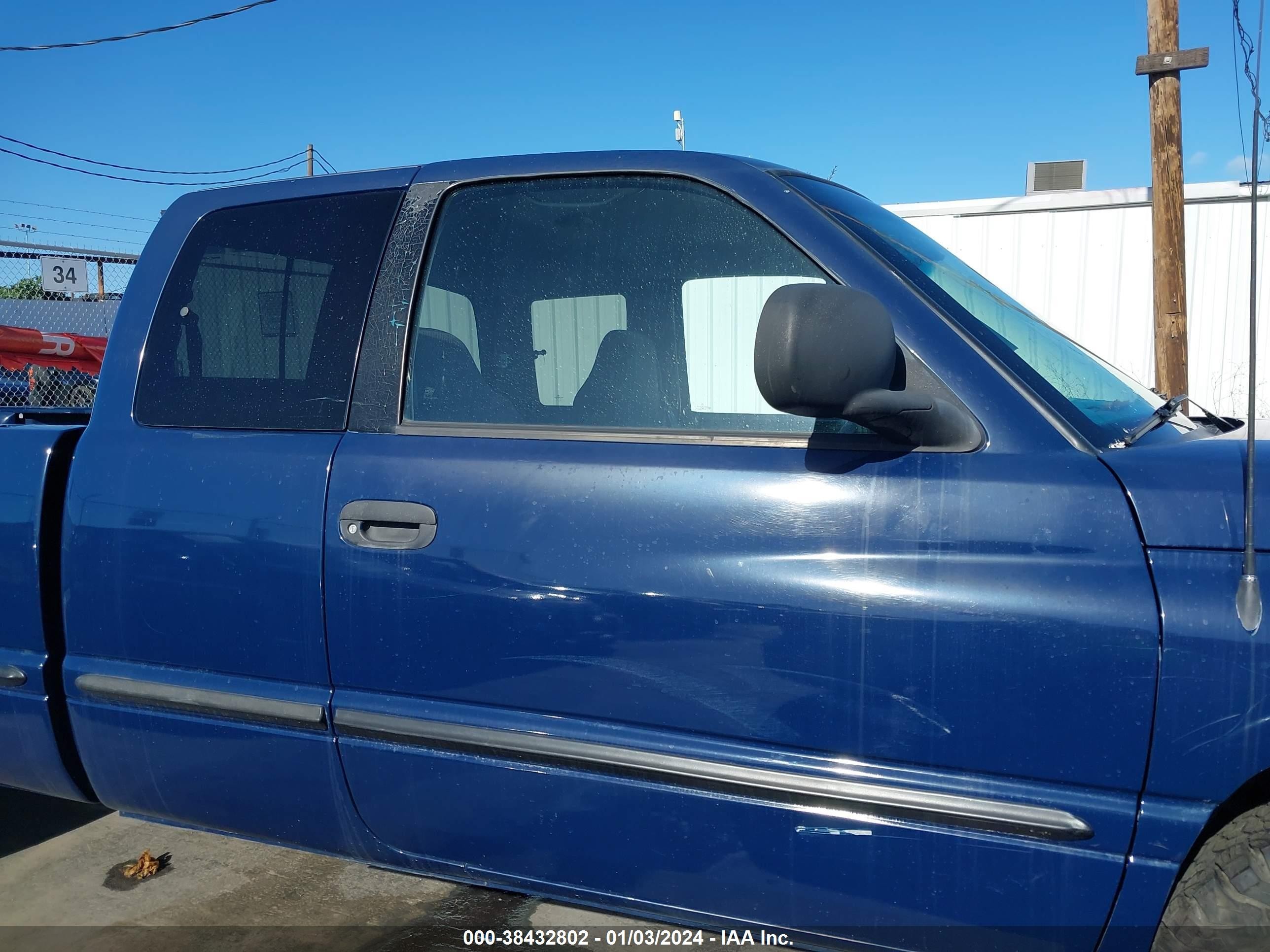 Photo 13 VIN: 3B7KC22D9WG116474 - DODGE RAM 