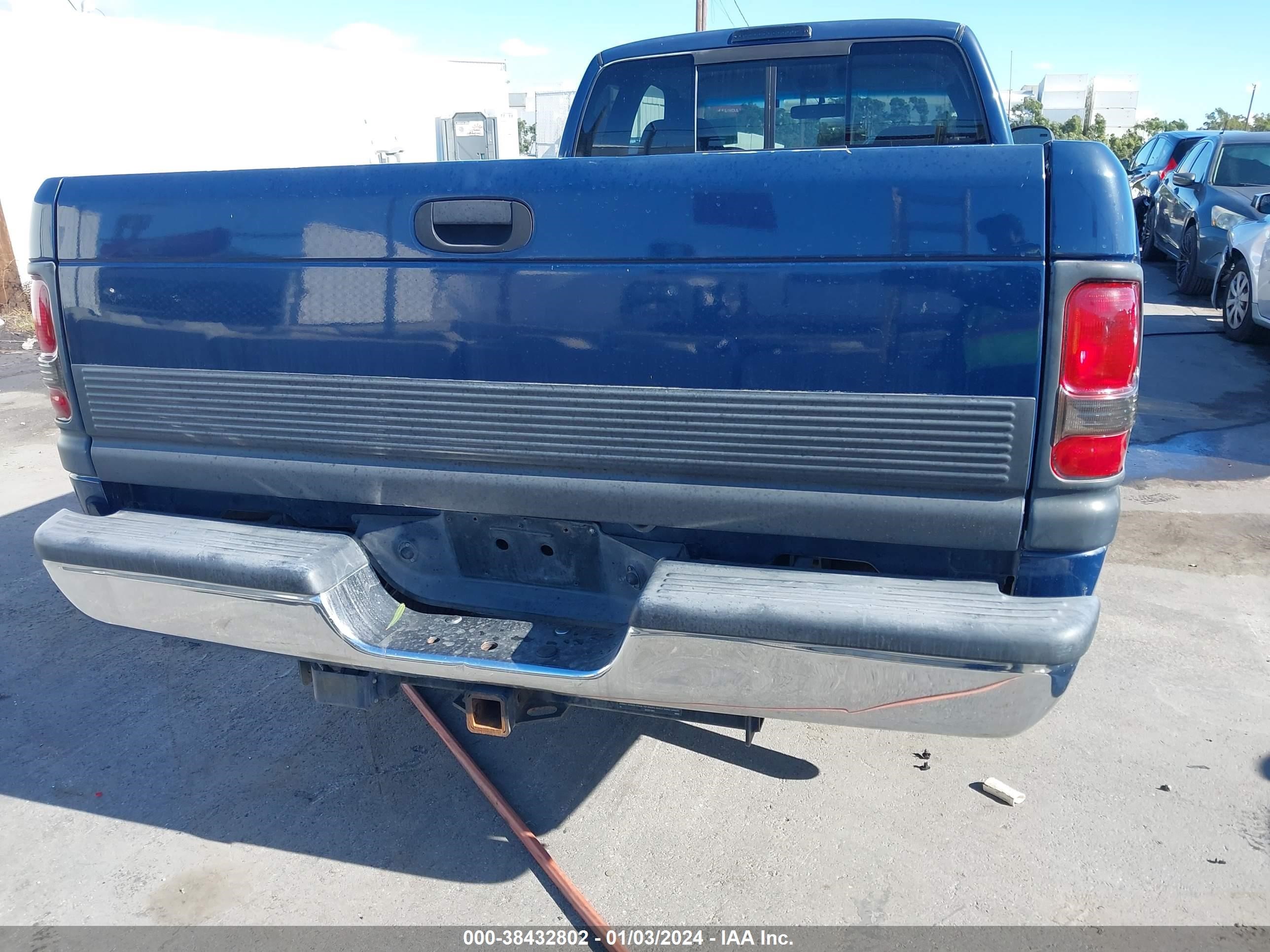 Photo 16 VIN: 3B7KC22D9WG116474 - DODGE RAM 