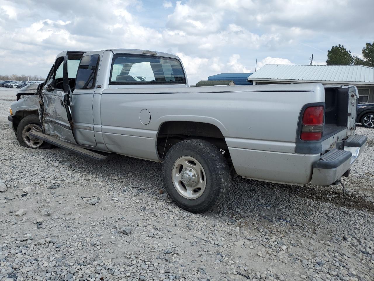 Photo 1 VIN: 3B7KC23602M305123 - DODGE RAM 