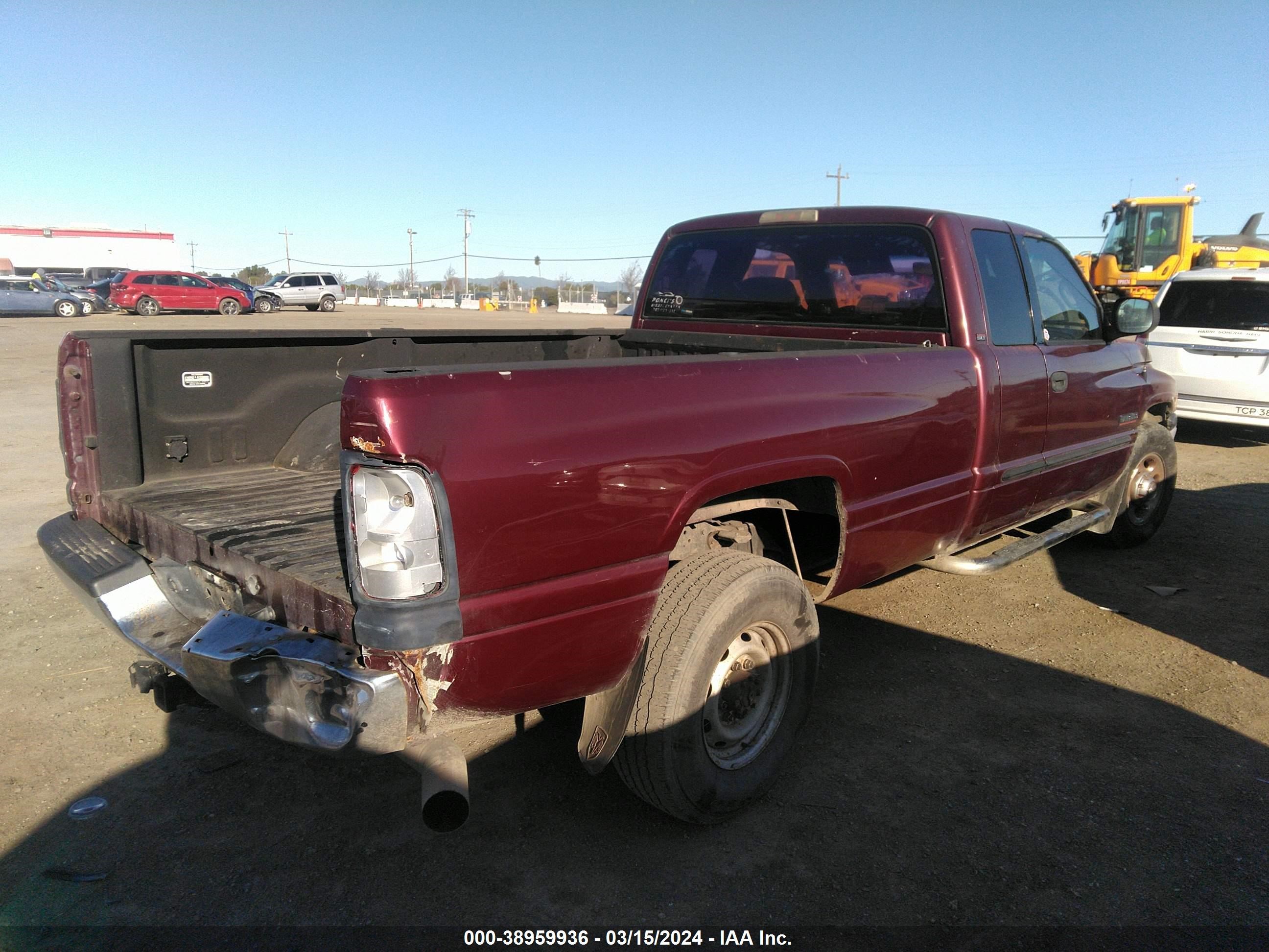 Photo 3 VIN: 3B7KC23621G708114 - DODGE RAM 