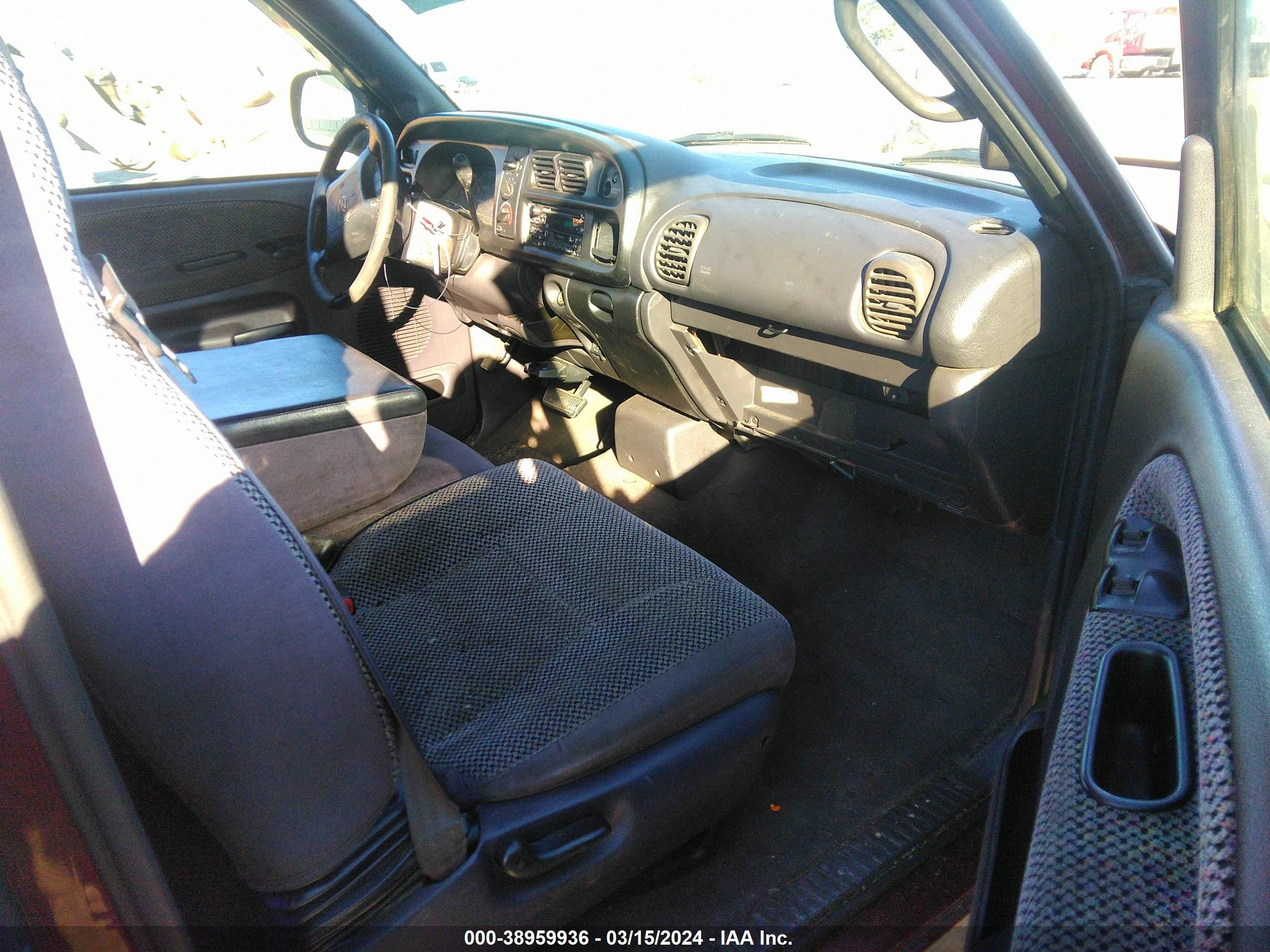 Photo 4 VIN: 3B7KC23621G708114 - DODGE RAM 