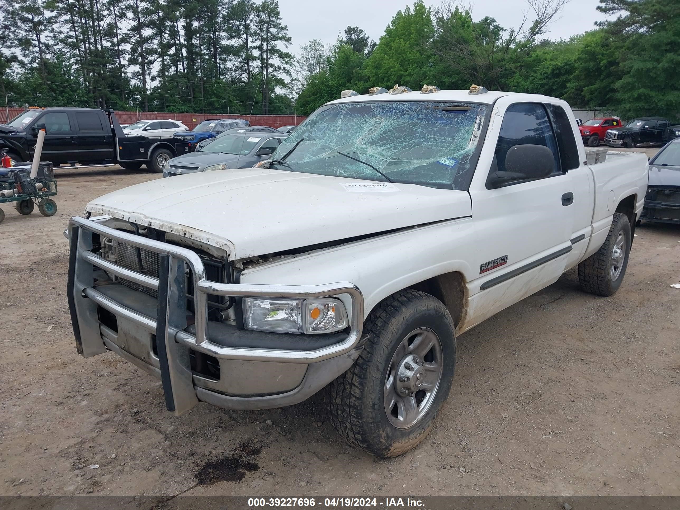 Photo 1 VIN: 3B7KC23672M258592 - DODGE RAM 