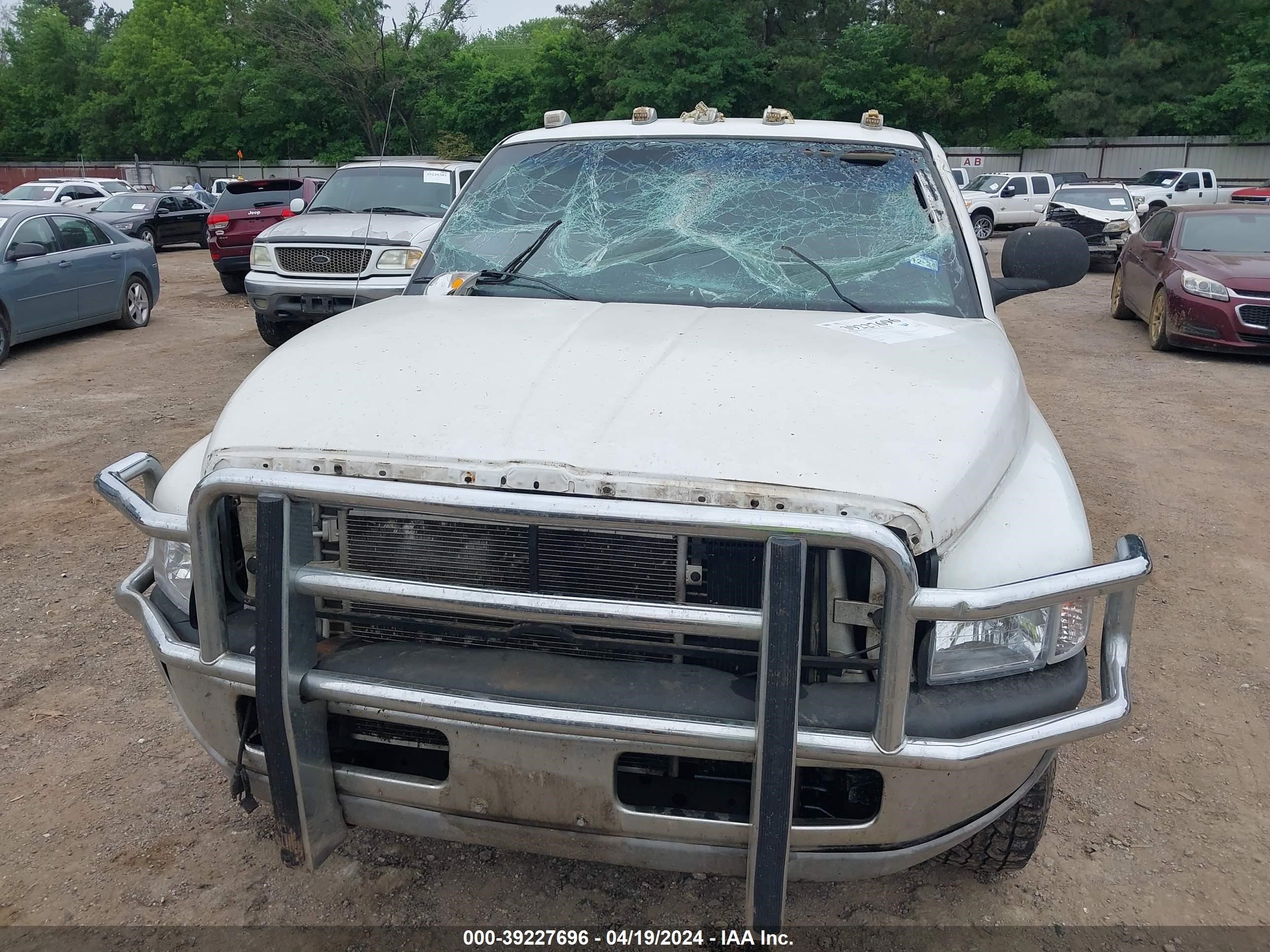 Photo 5 VIN: 3B7KC23672M258592 - DODGE RAM 