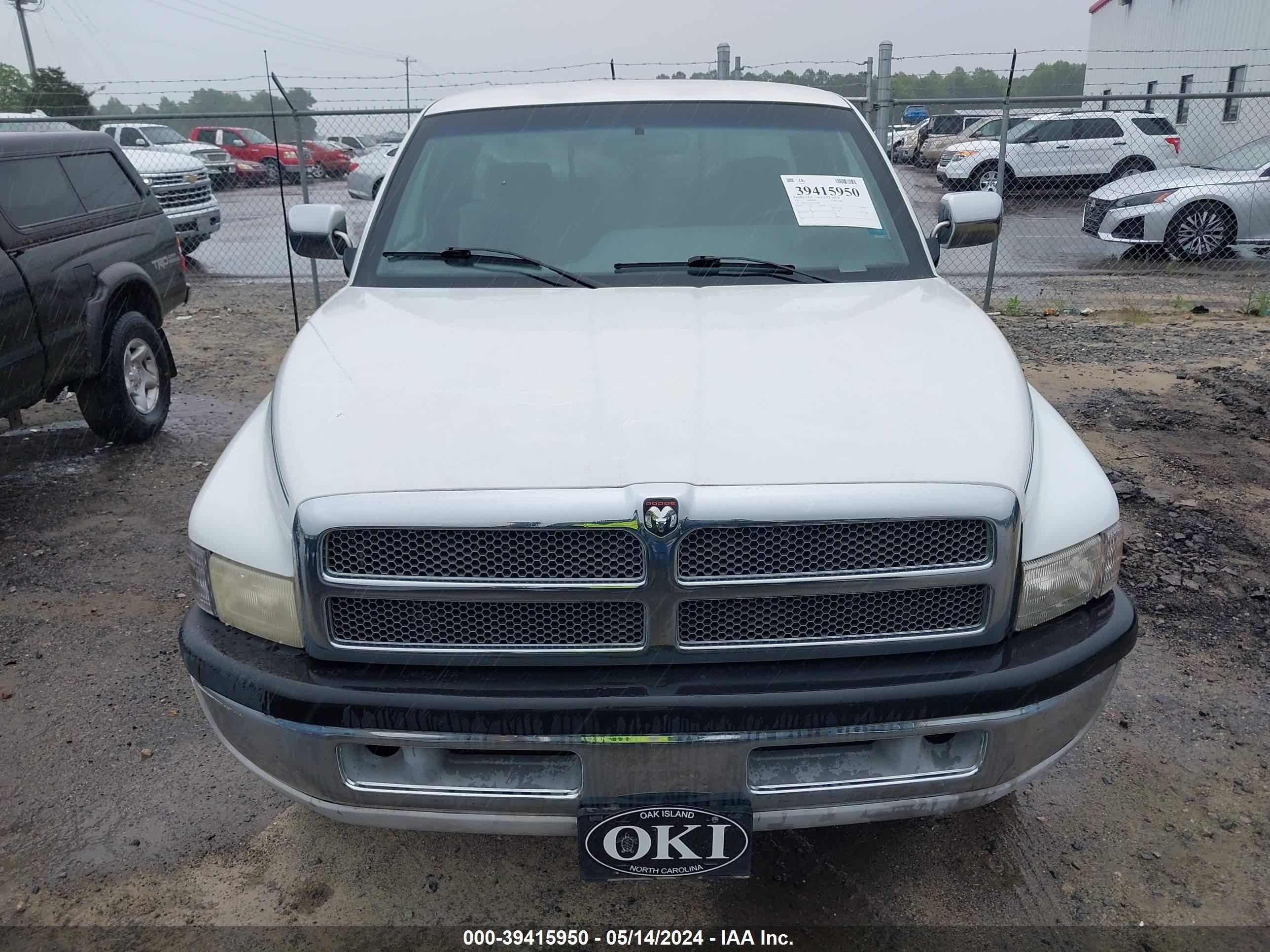 Photo 13 VIN: 3B7KC23DXVM593056 - DODGE RAM 