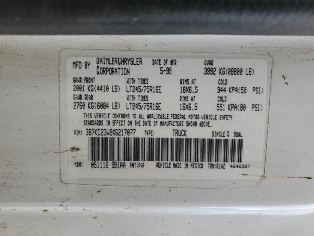 Photo 11 VIN: 3B7KC23W9XG217077 - DODGE RAM 2500 