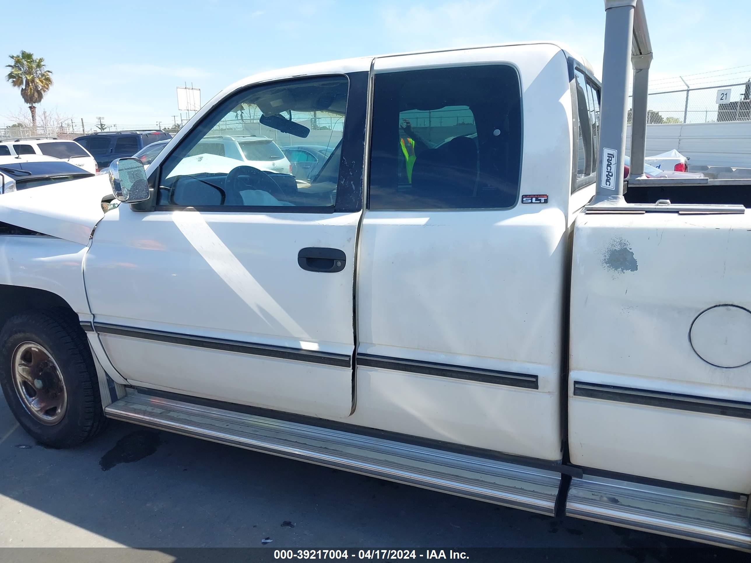 Photo 13 VIN: 3B7KC23Z4SM173509 - DODGE RAM 