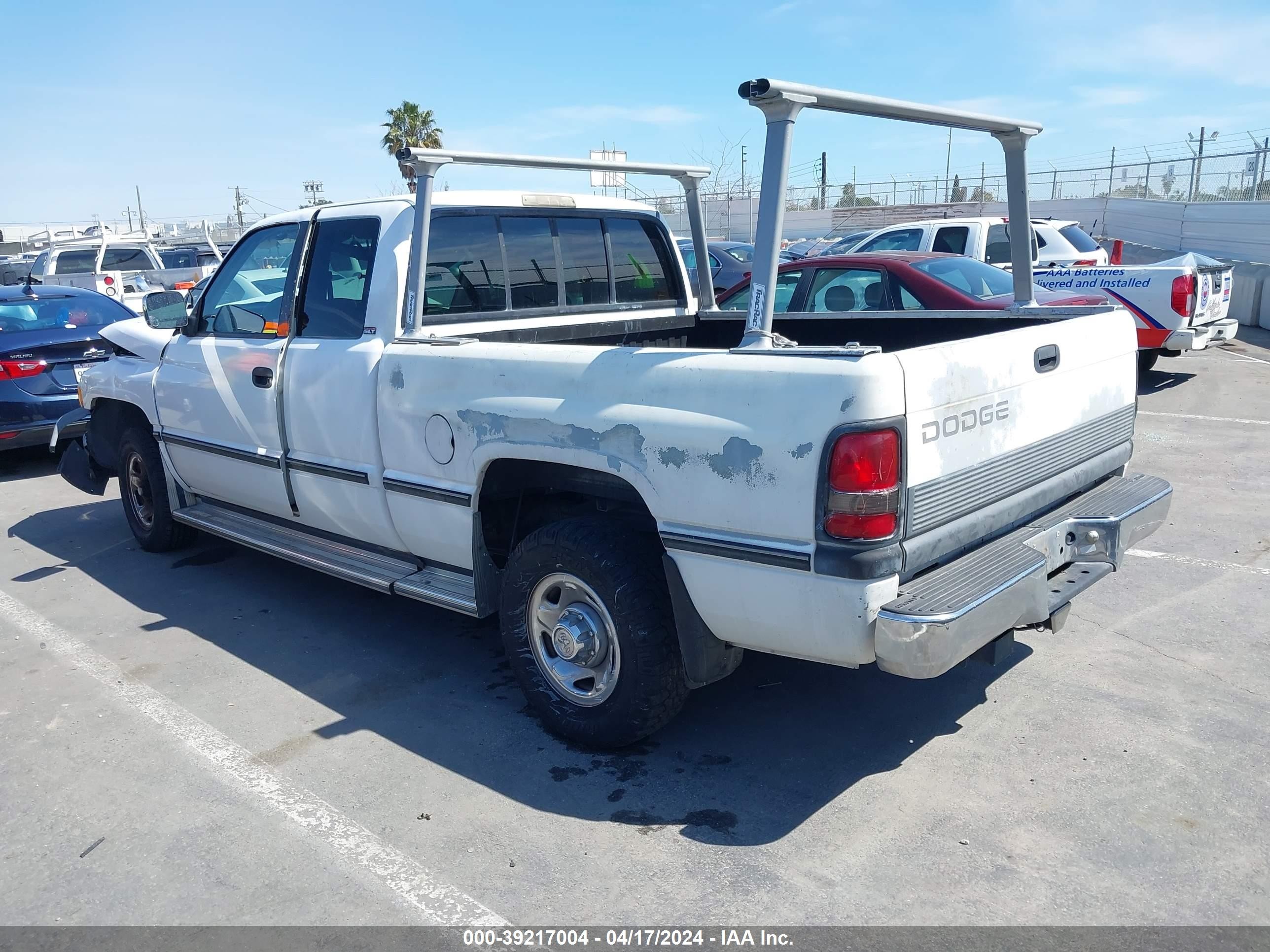 Photo 2 VIN: 3B7KC23Z4SM173509 - DODGE RAM 