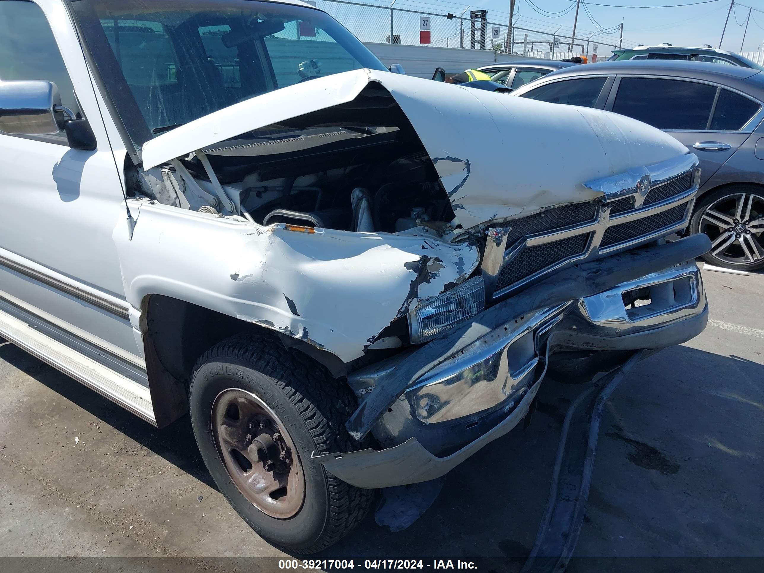 Photo 5 VIN: 3B7KC23Z4SM173509 - DODGE RAM 