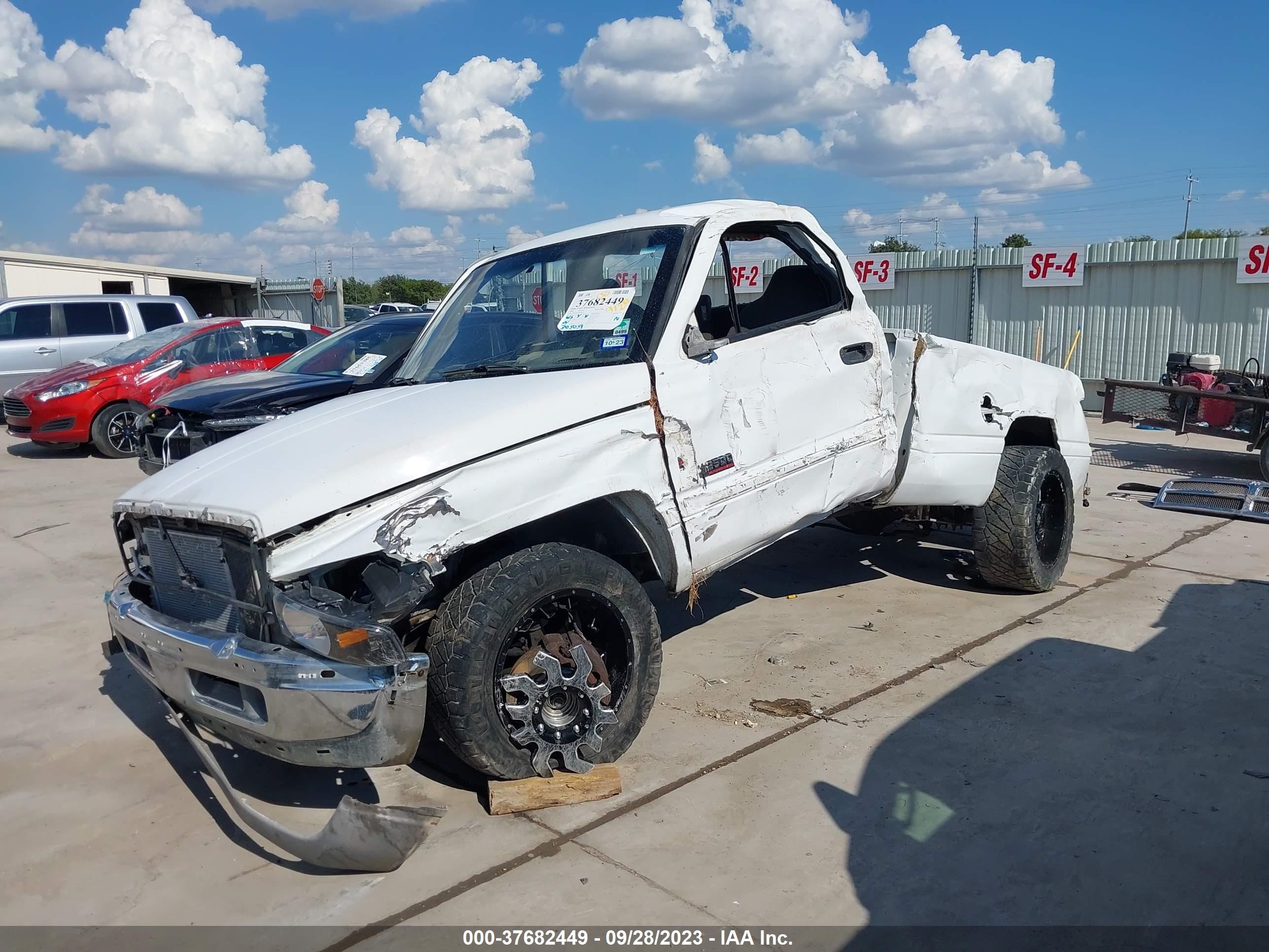 Photo 5 VIN: 3B7KC26672M306071 - DODGE RAM 