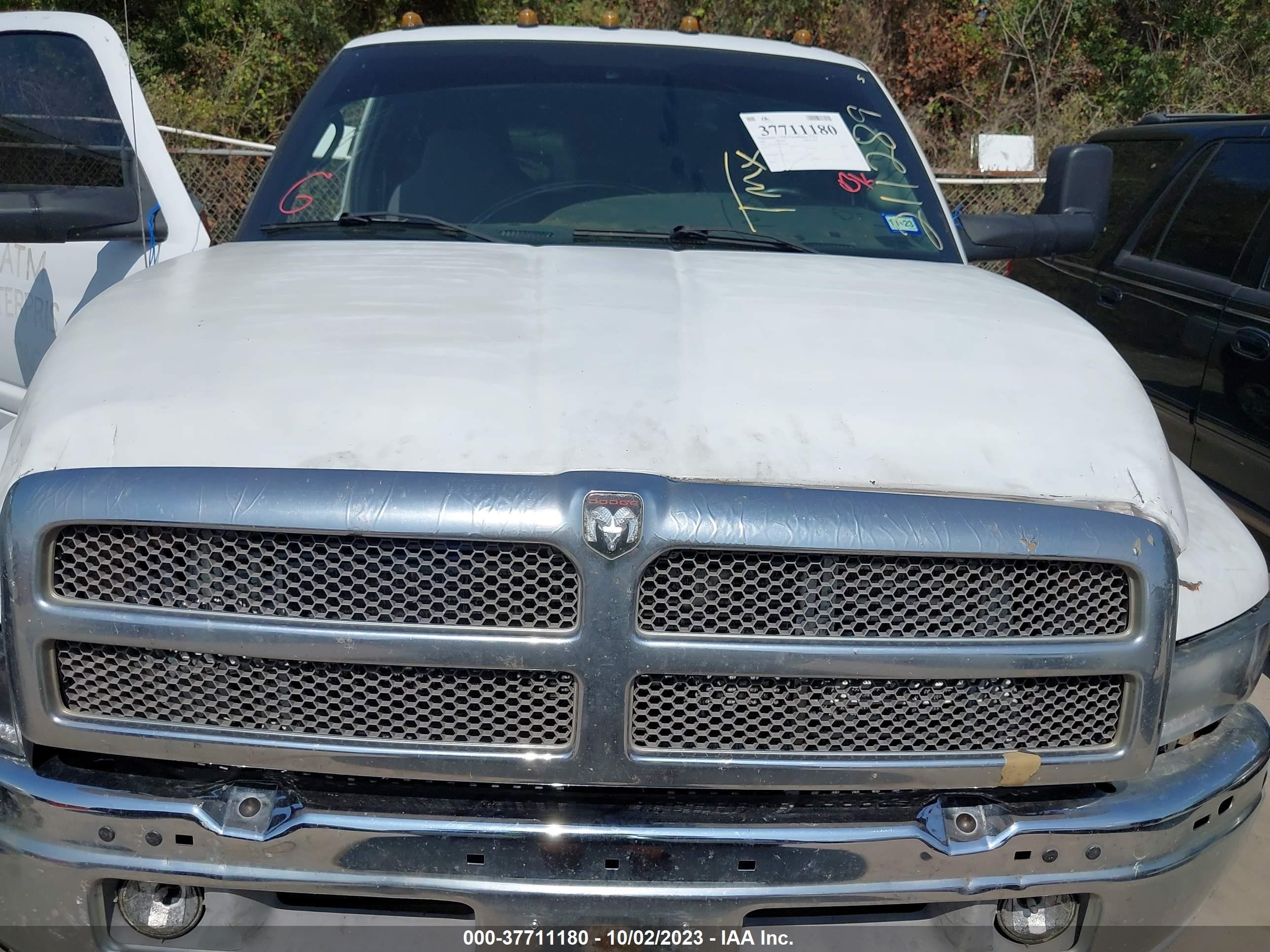 Photo 9 VIN: 3B7KC26682M211289 - DODGE RAM 