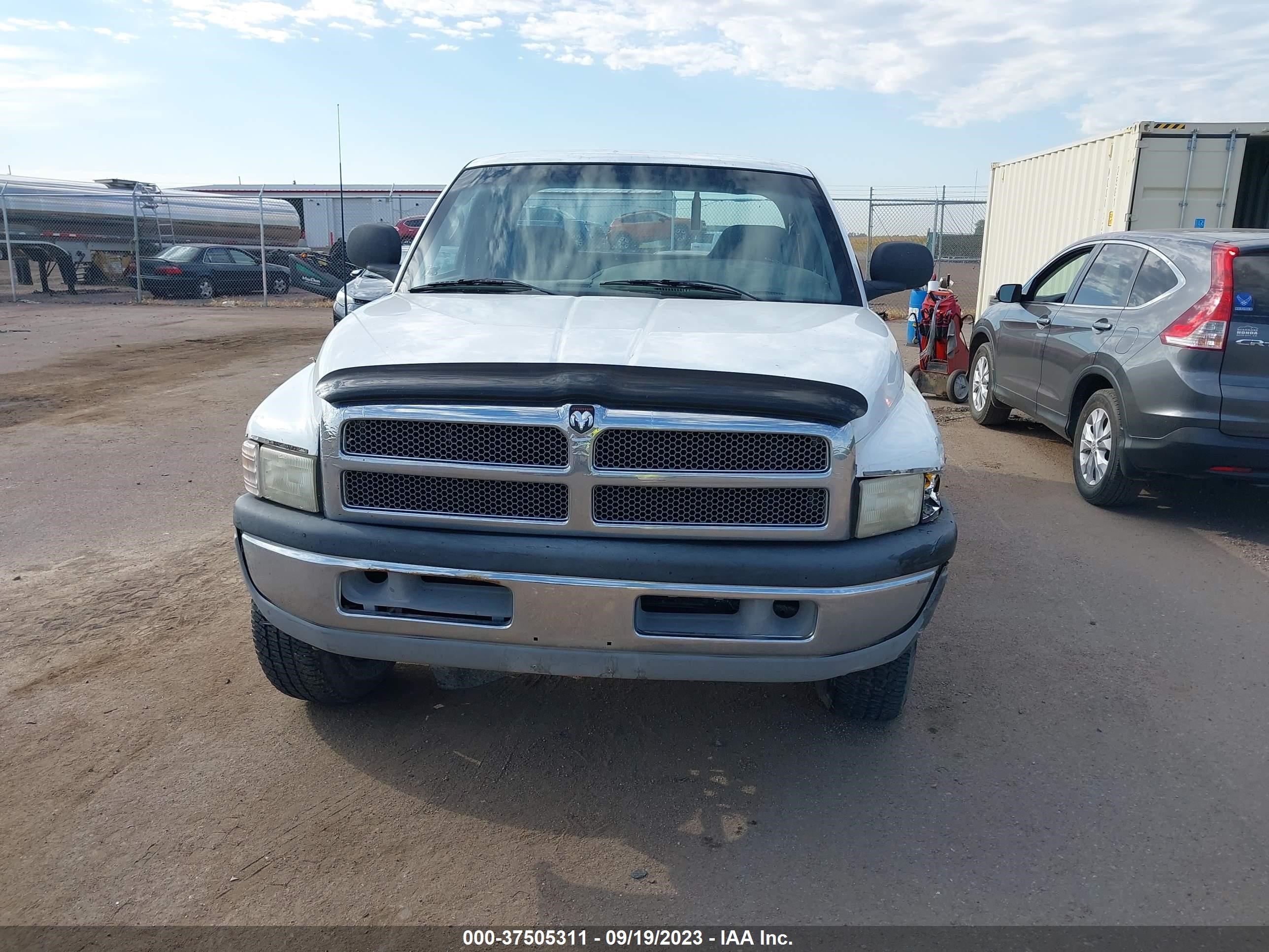 Photo 11 VIN: 3B7KF22W5WG130350 - DODGE RAM 