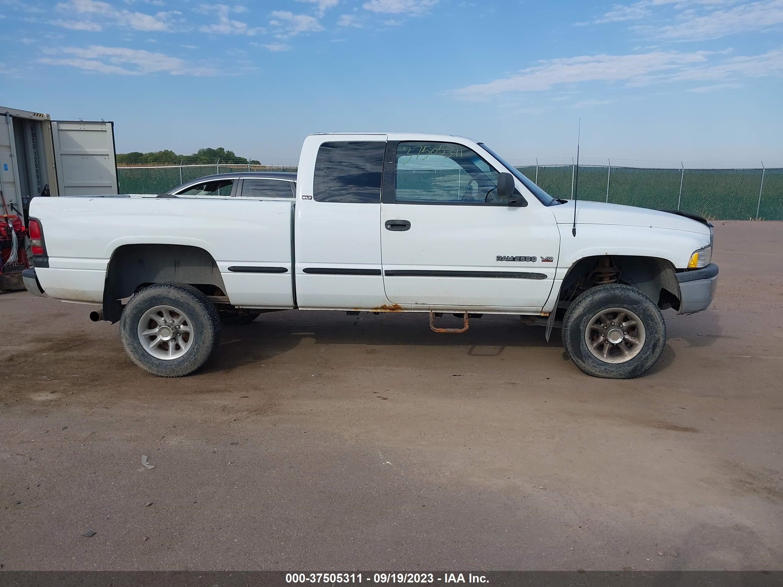 Photo 12 VIN: 3B7KF22W5WG130350 - DODGE RAM 