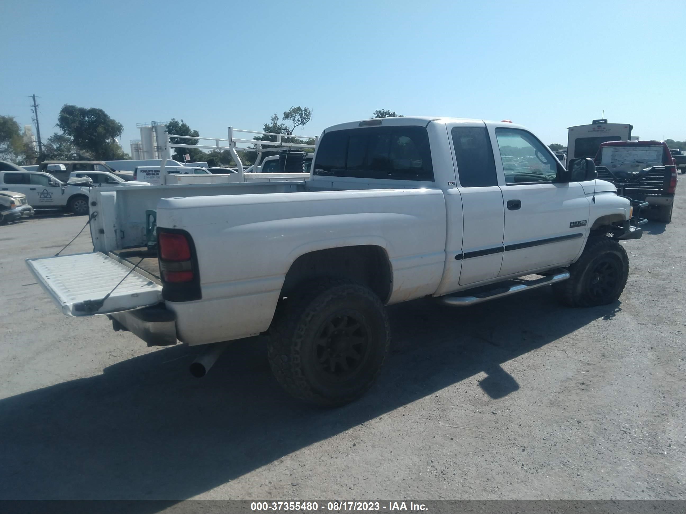 Photo 3 VIN: 3B7KF23631G227859 - DODGE RAM 