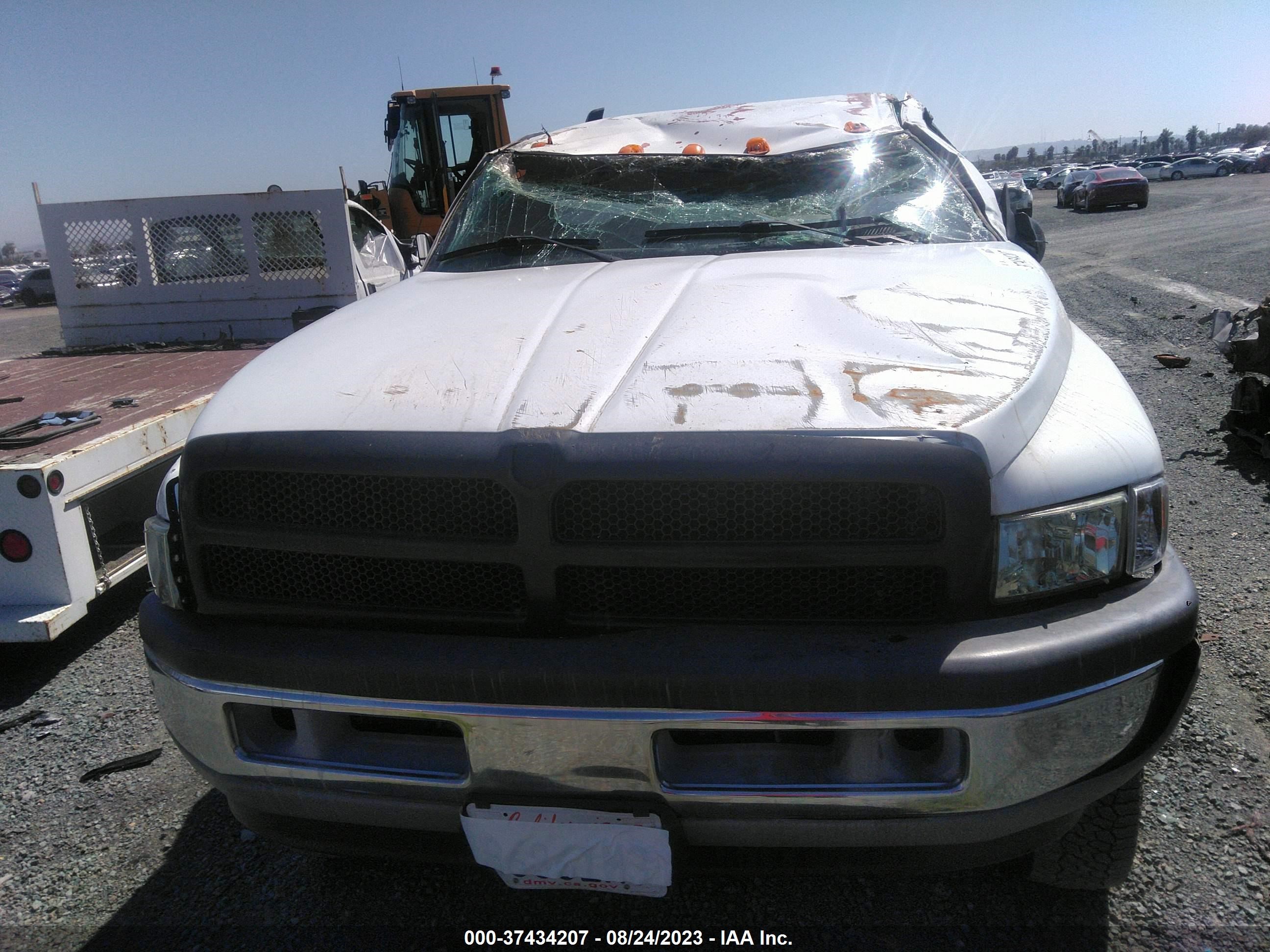 Photo 9 VIN: 3B7KF2363XG173987 - DODGE RAM 