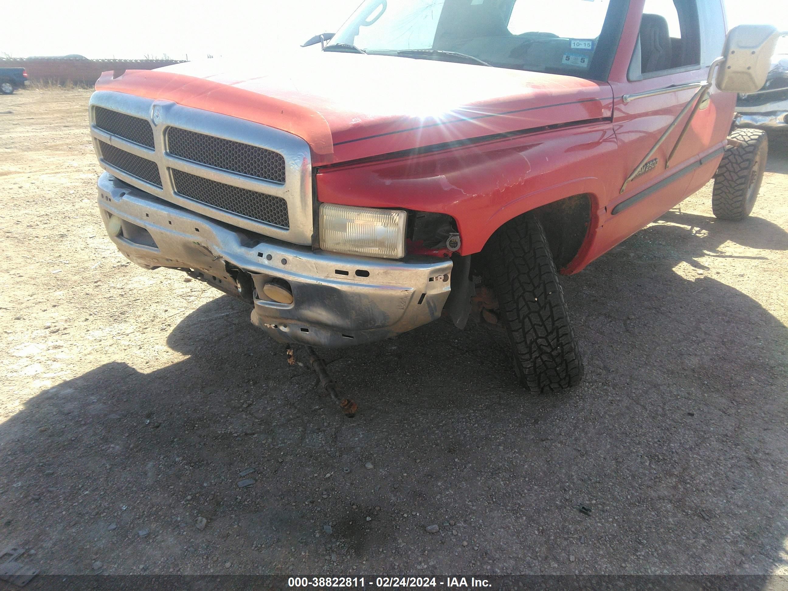 Photo 5 VIN: 3B7KF2363XG218460 - DODGE RAM 