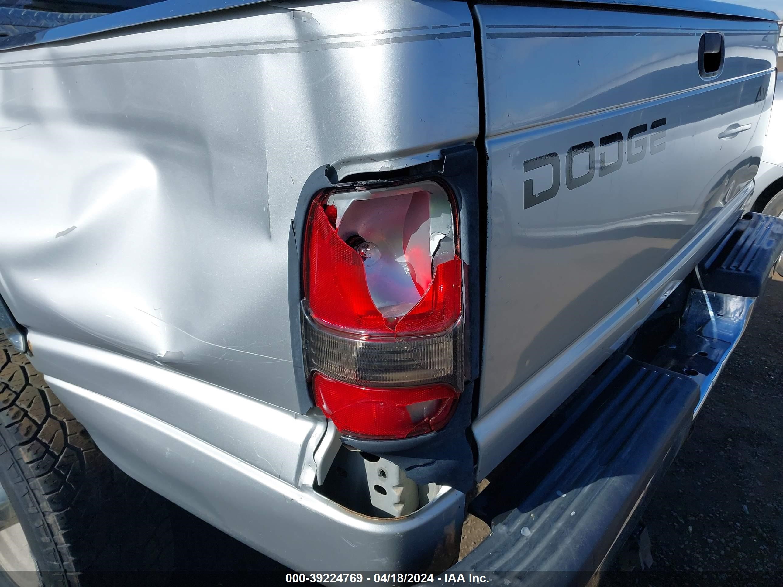 Photo 18 VIN: 3B7KF23651G782098 - DODGE RAM 