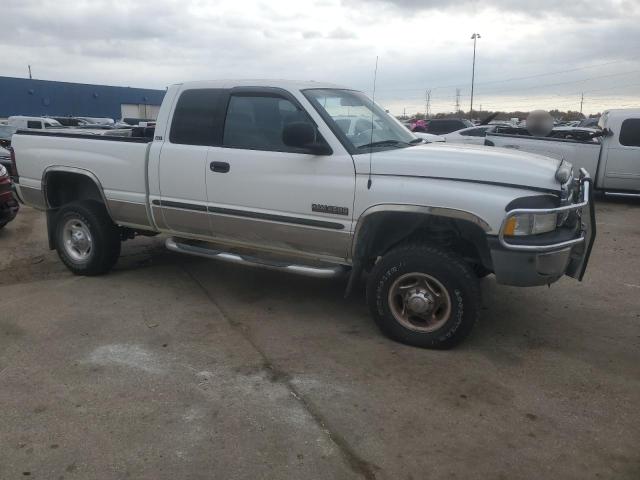 Photo 3 VIN: 3B7KF2365YG154990 - DODGE RAM 2500 