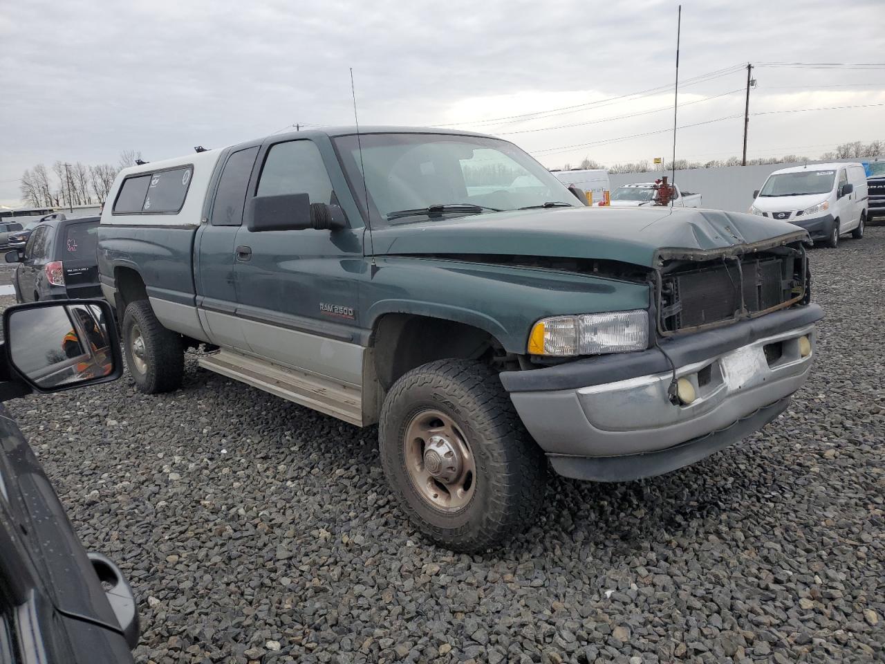 Photo 3 VIN: 3B7KF236XYG153463 - DODGE RAM 